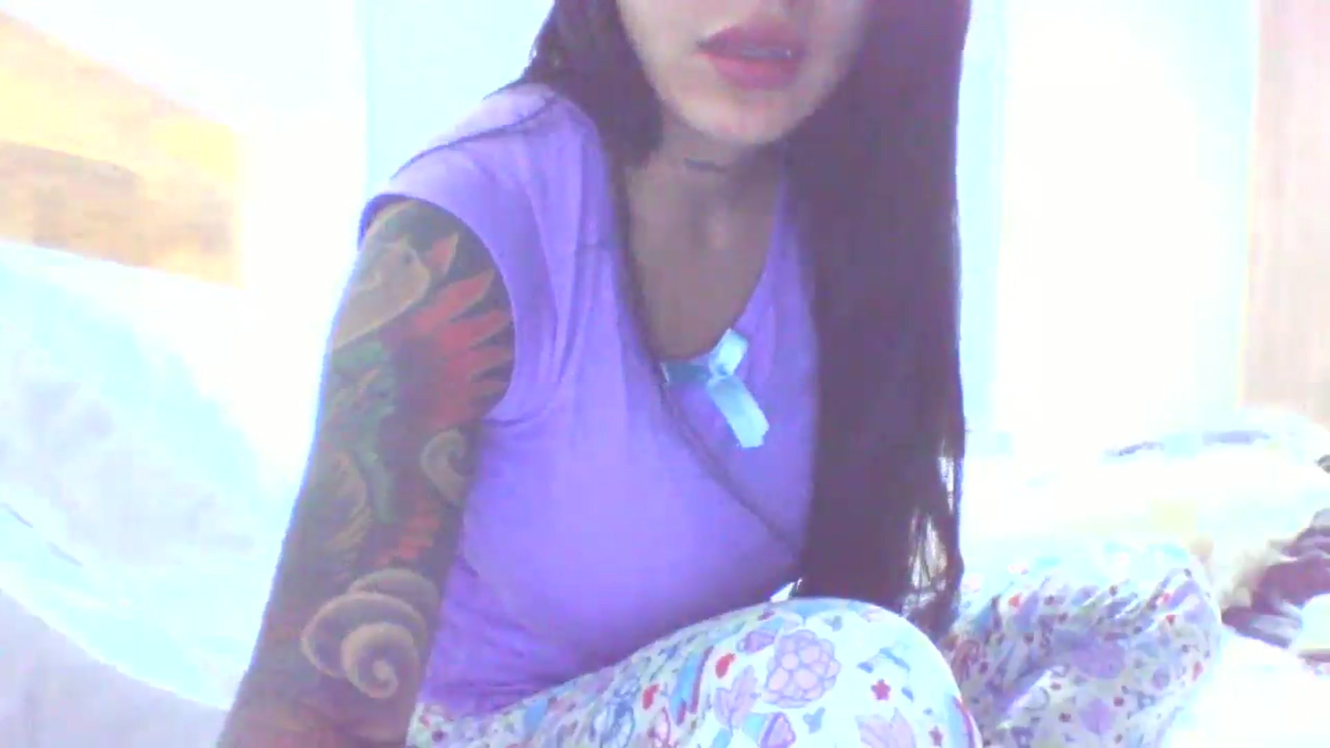 Gallery image thumbnail from yesicat's myfreecams stream on, 08/27/2025, 04:47 image 15 of 20