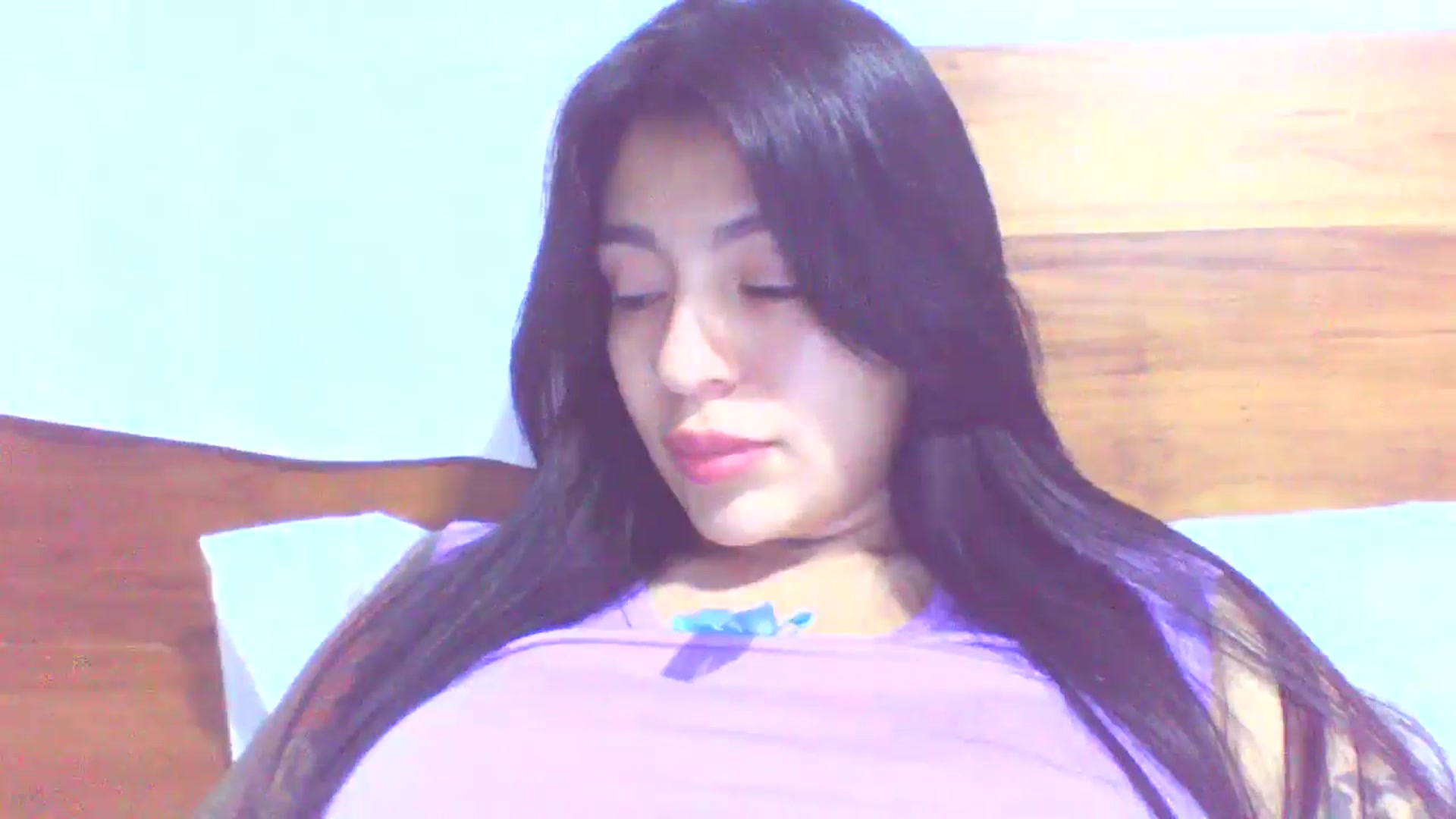 Gallery image thumbnail from yesicat's myfreecams stream on, 08/27/2025, 04:47 image 13 of 20