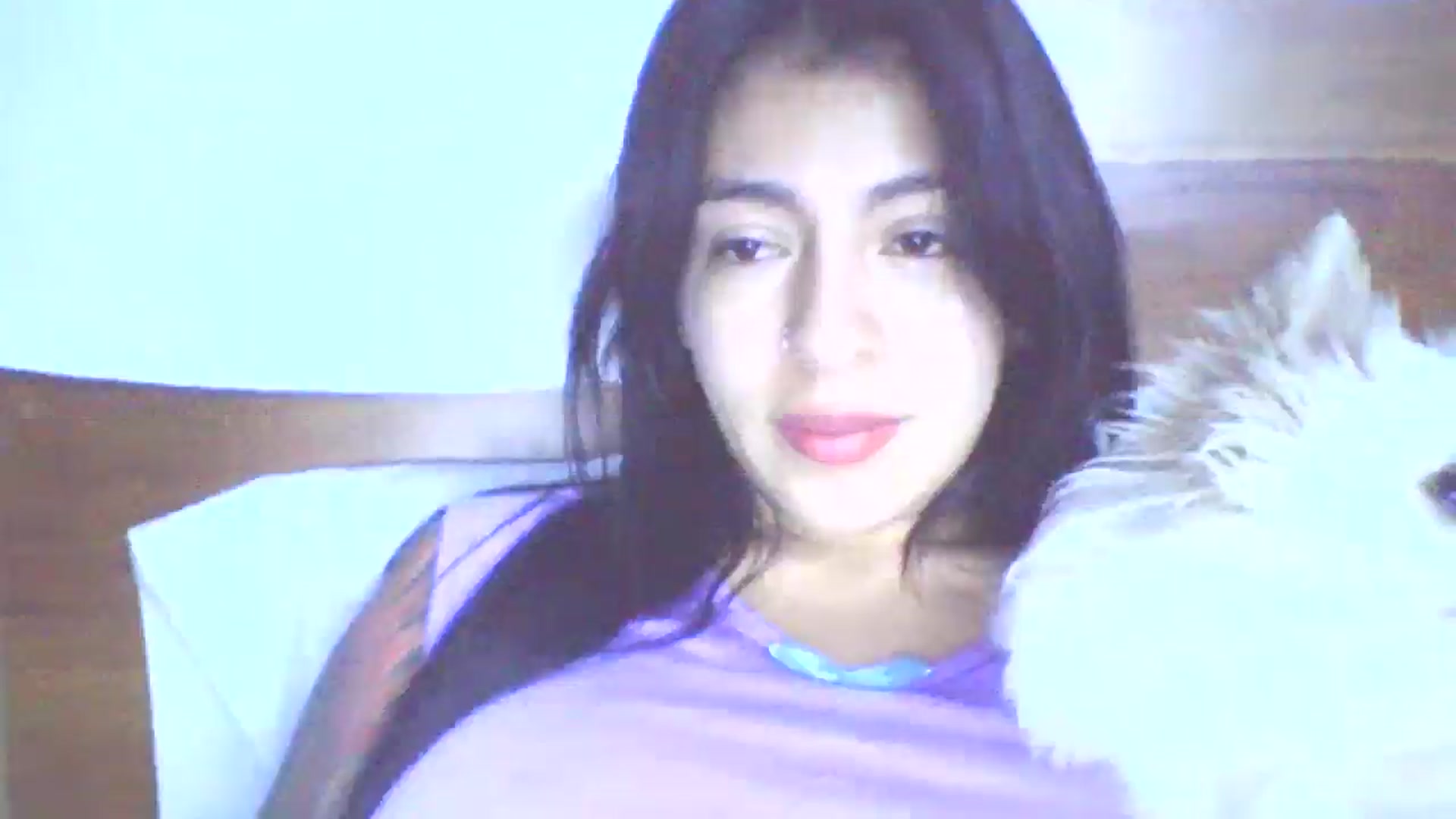 Gallery image thumbnail from yesicat's myfreecams stream on, 08/27/2025, 05:40 image 15 of 20