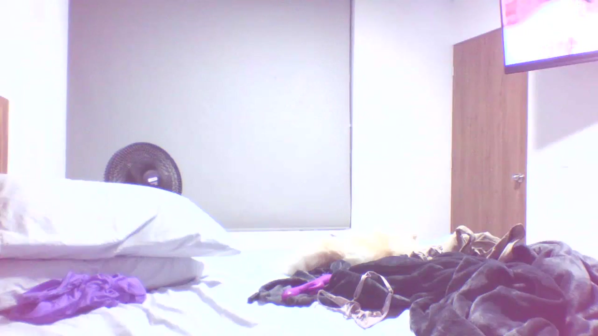 Gallery image thumbnail from yesicat's myfreecams stream on, 08/27/2025, 05:40 image 9 of 20