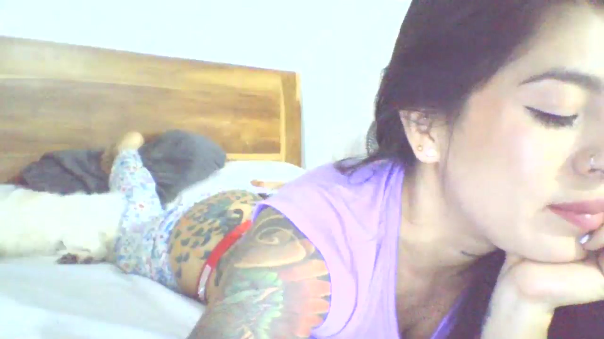 Gallery image thumbnail from yesicat's myfreecams stream on, 08/28/2025, 03:23 image 4 of 20