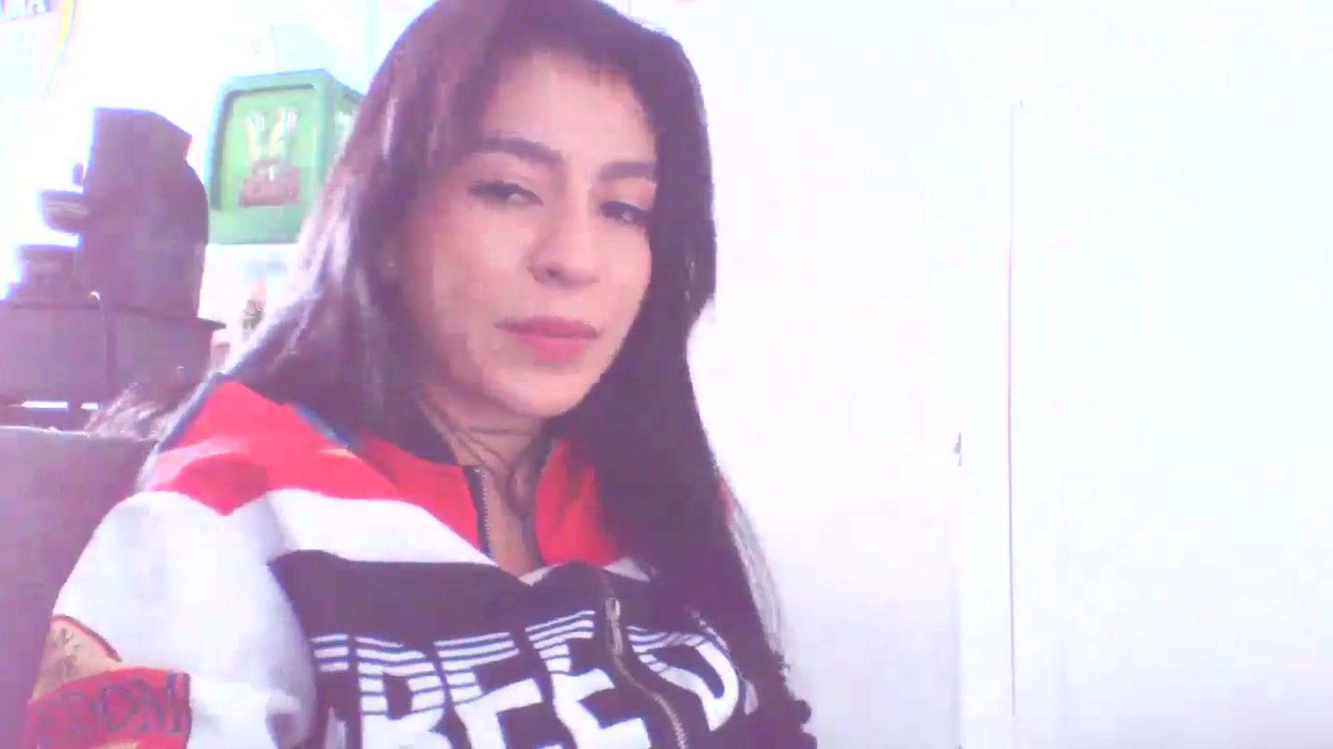 Gallery image thumbnail from yesicat's myfreecams stream on, 08/31/2025, 20:15 image 8 of 20