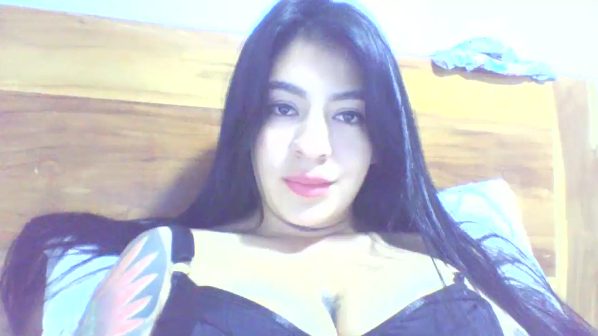 Gallery image thumbnail from yesicat's myfreecams stream on, 09/03/2025, 03:37 image 3 of 20