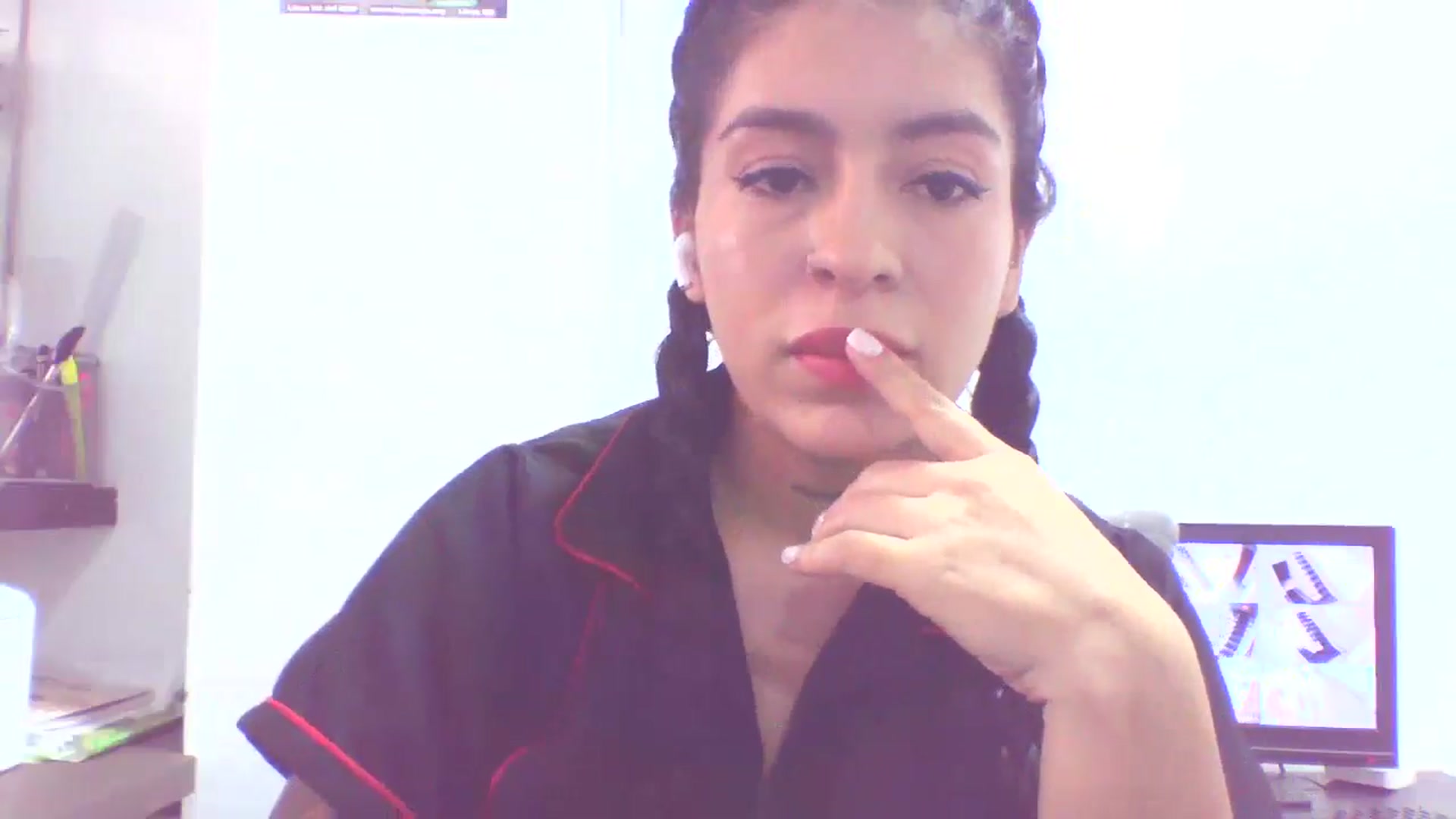 Gallery image thumbnail from yesicat's myfreecams stream on, 09/04/2025, 23:26 image 12 of 20