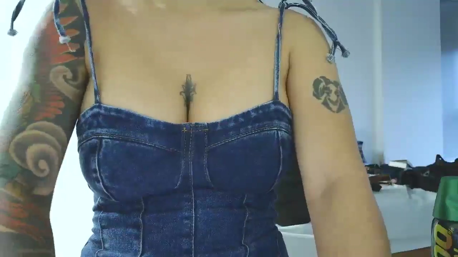 Gallery image thumbnail from yesicat's myfreecams stream on, 09/11/2025, 23:13 image 3 of 20