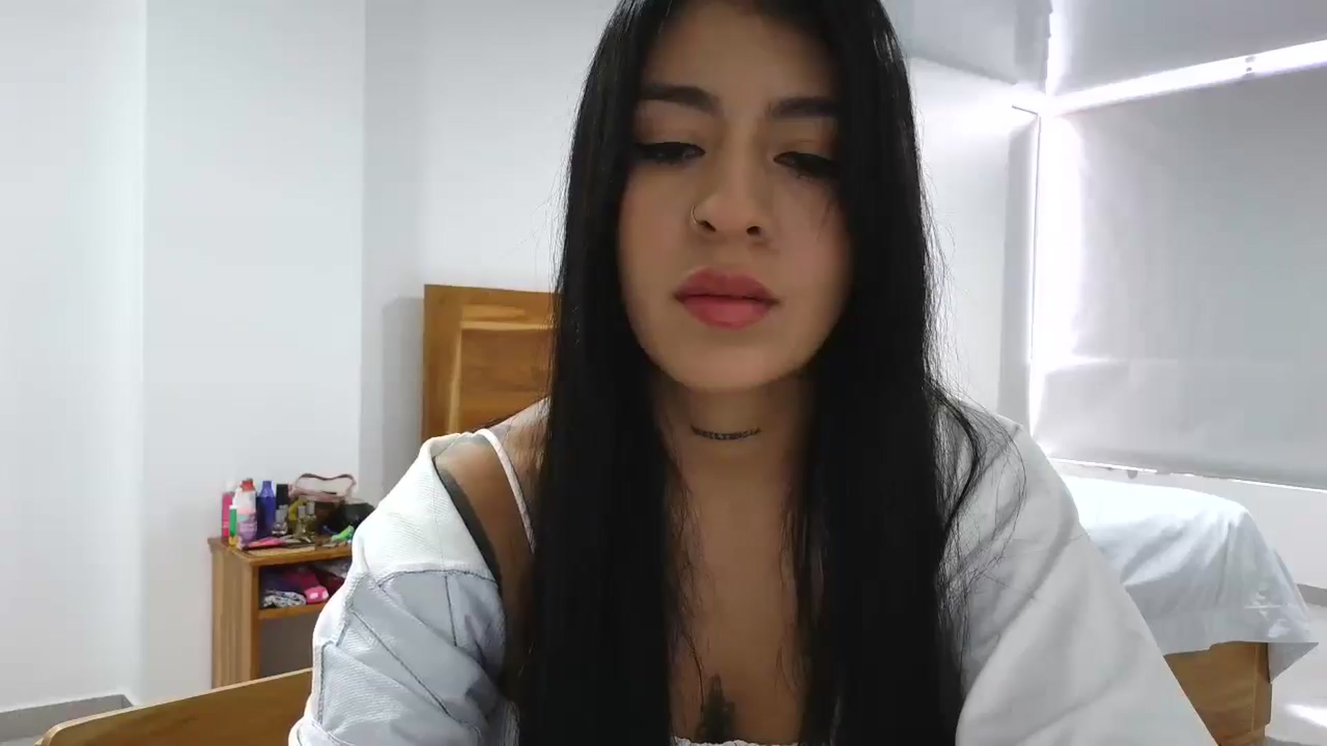 Gallery image thumbnail from yesicat's myfreecams stream on, 09/19/2025, 20:33 image 15 of 20