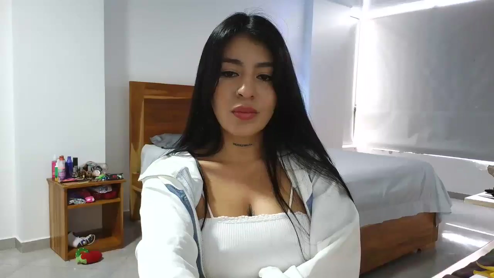 Gallery image thumbnail from yesicat's myfreecams stream on, 09/19/2025, 21:41 image 19 of 20