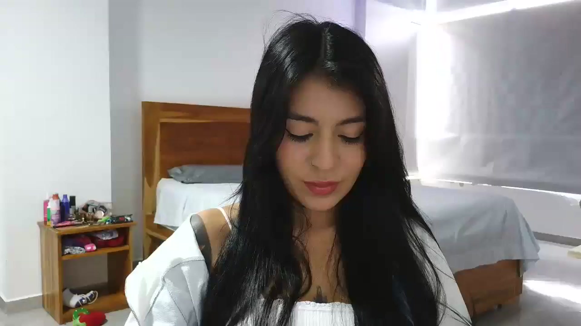 Gallery image thumbnail from yesicat's myfreecams stream on, 09/19/2025, 21:41 image 6 of 20