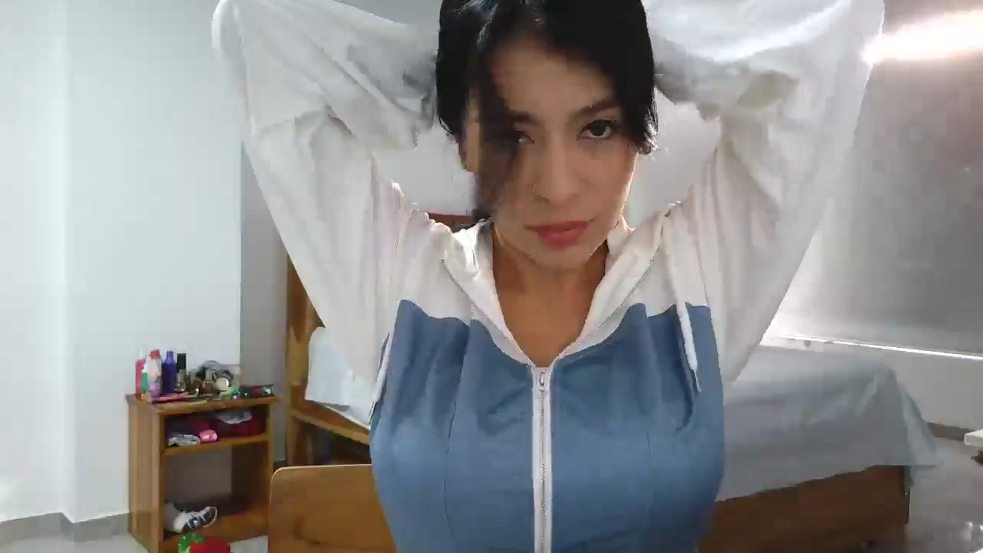 Gallery image thumbnail from yesicat's myfreecams stream on, 09/19/2025, 22:20 image 7 of 20