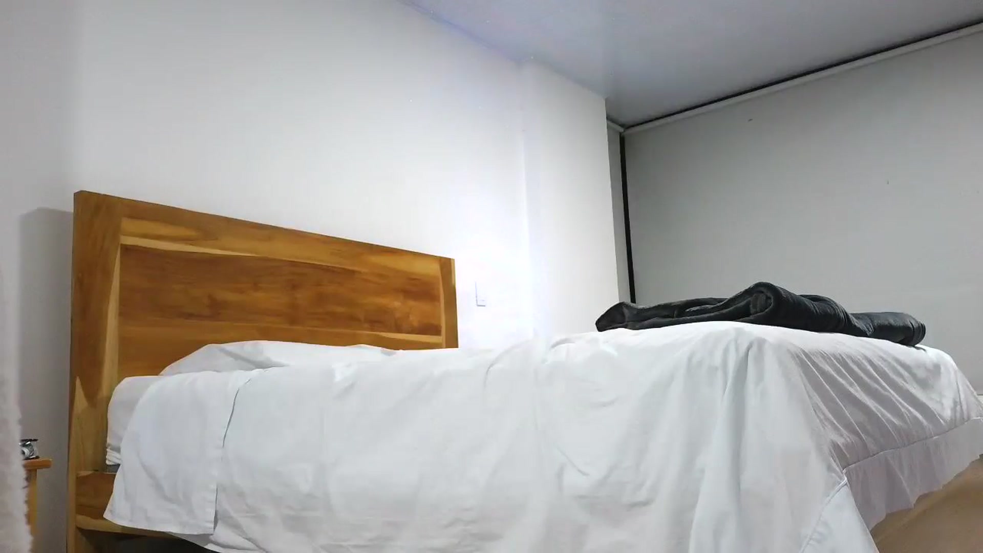 Gallery image thumbnail from yesicat's myfreecams stream on, 09/21/2025, 04:23 image 14 of 20