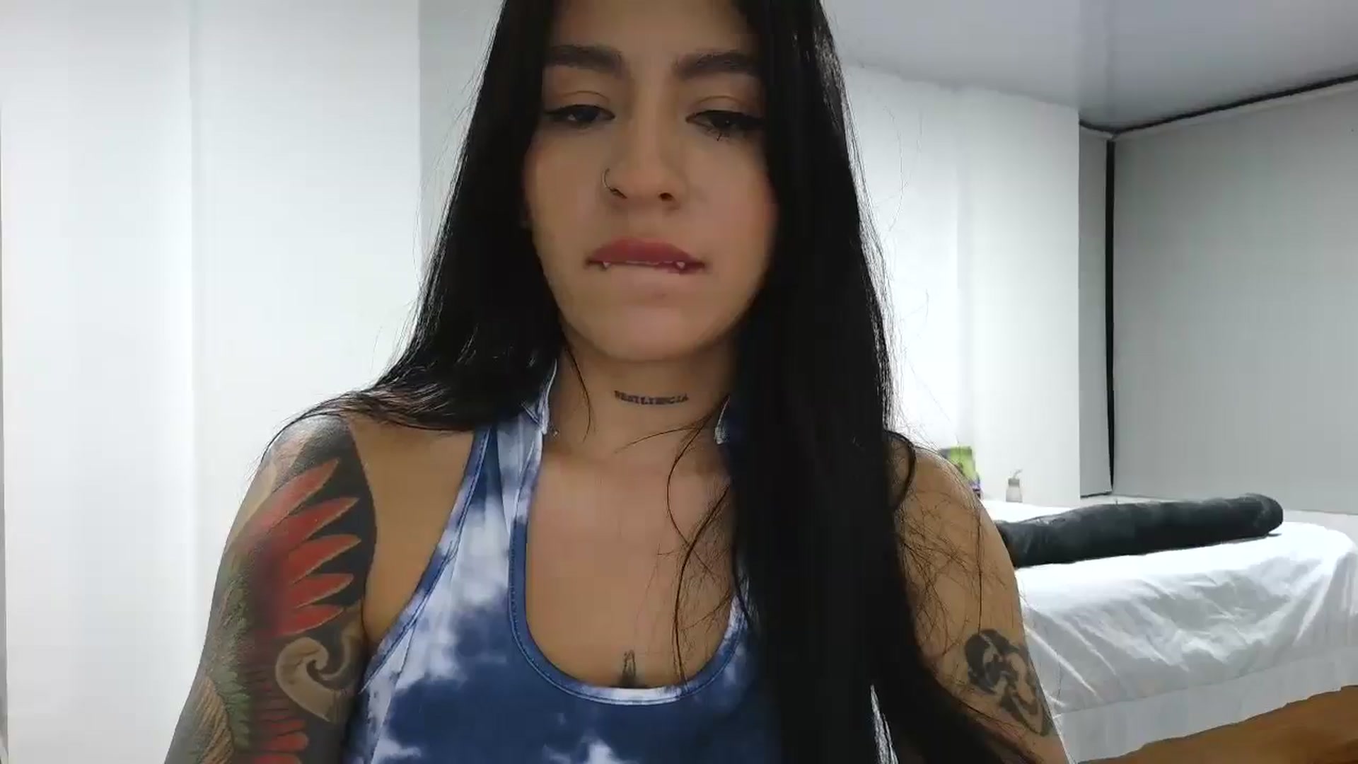 Gallery image thumbnail from yesicat's myfreecams stream on, 09/22/2025, 04:52 image 10 of 20
