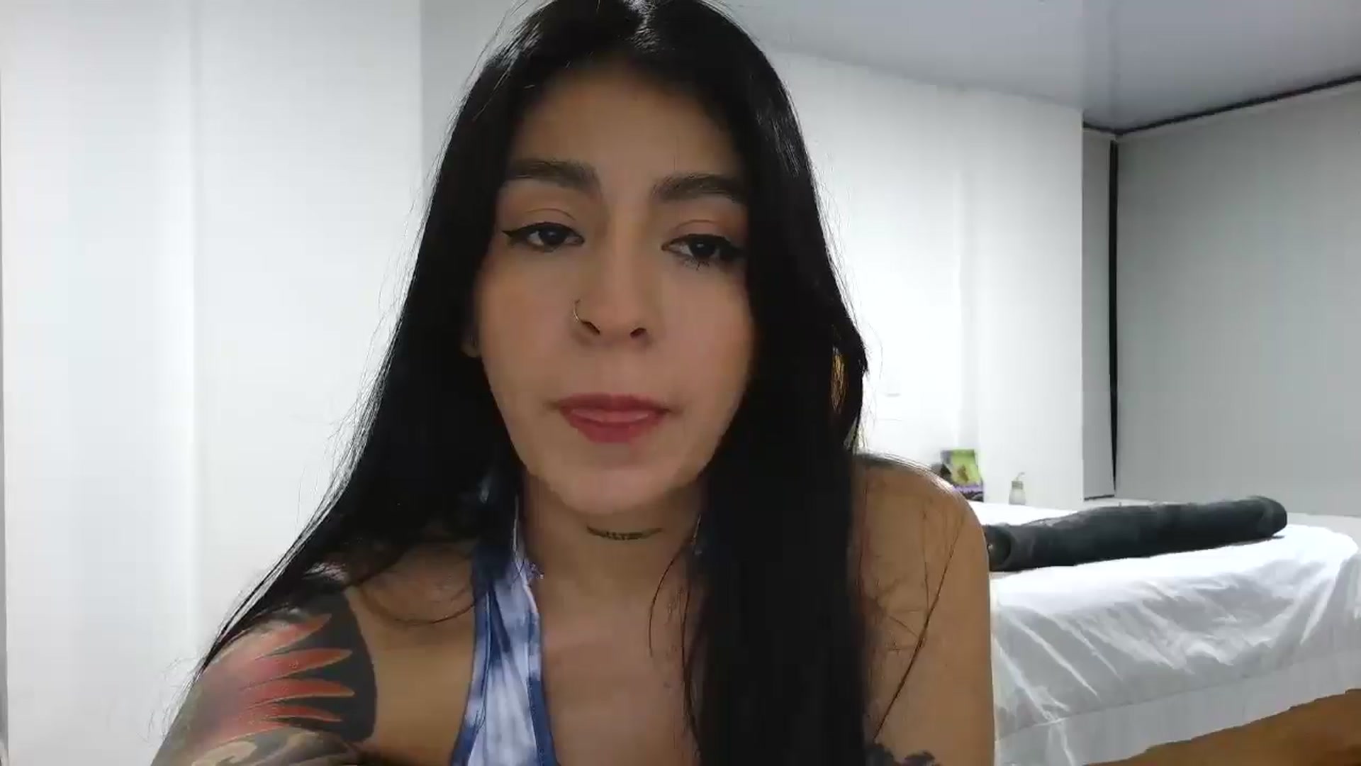 Gallery image thumbnail from yesicat's myfreecams stream on, 09/22/2025, 04:52 image 6 of 20