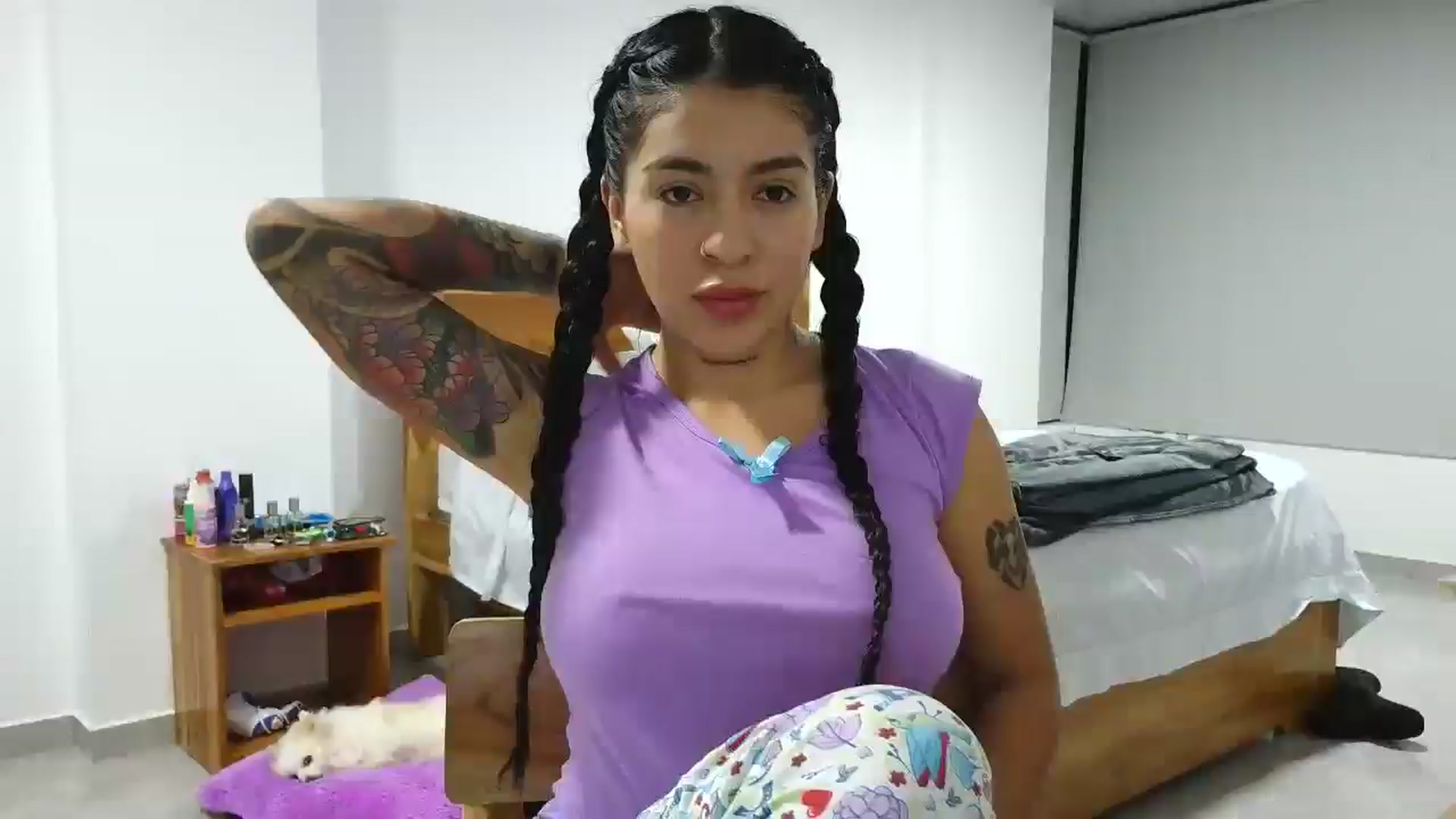 Gallery image thumbnail from yesicat's myfreecams stream on, 09/23/2025, 02:06 image 17 of 20
