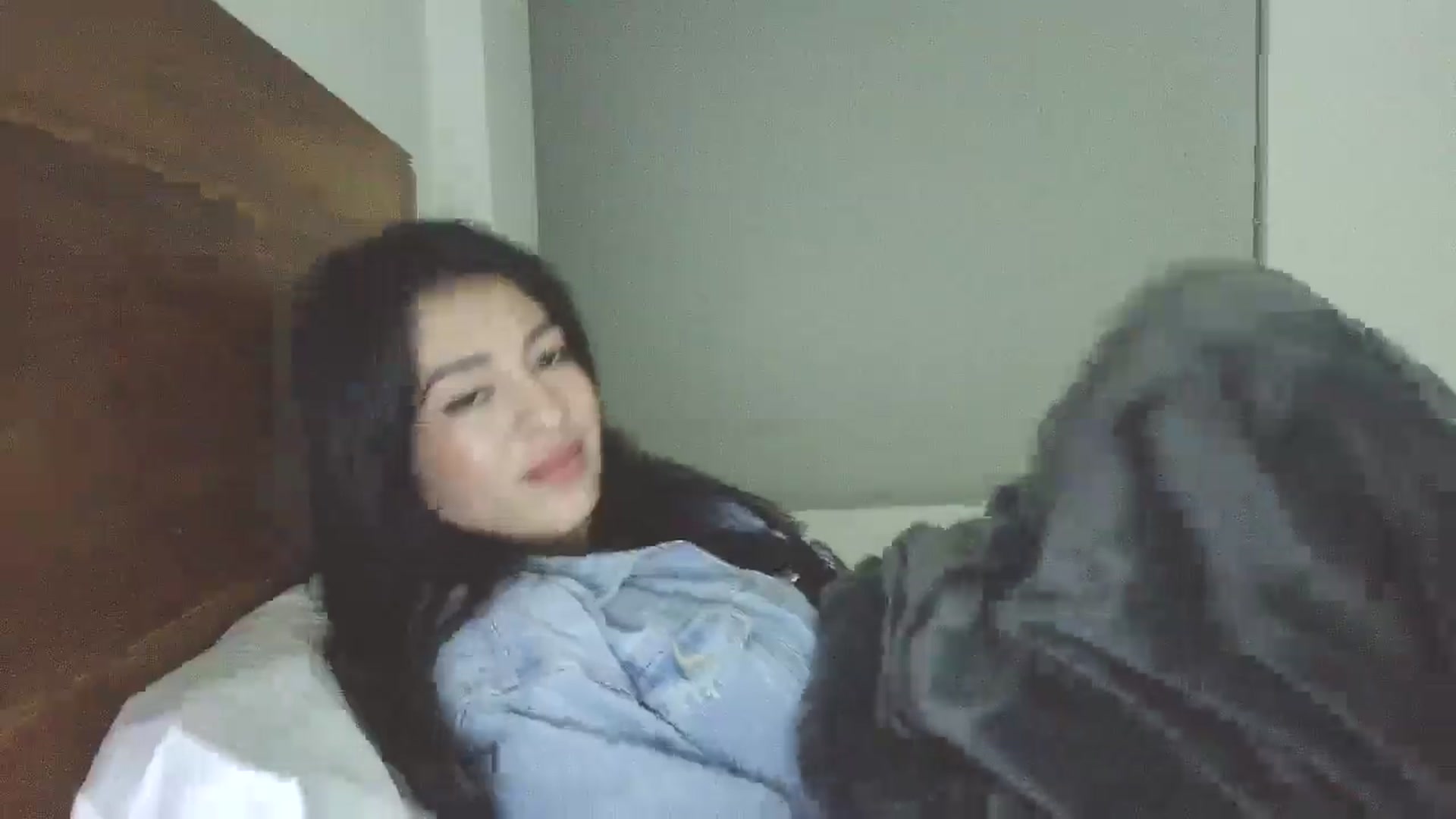 Gallery image thumbnail from yesicat's myfreecams stream on, 09/28/2025, 04:56 image 14 of 20