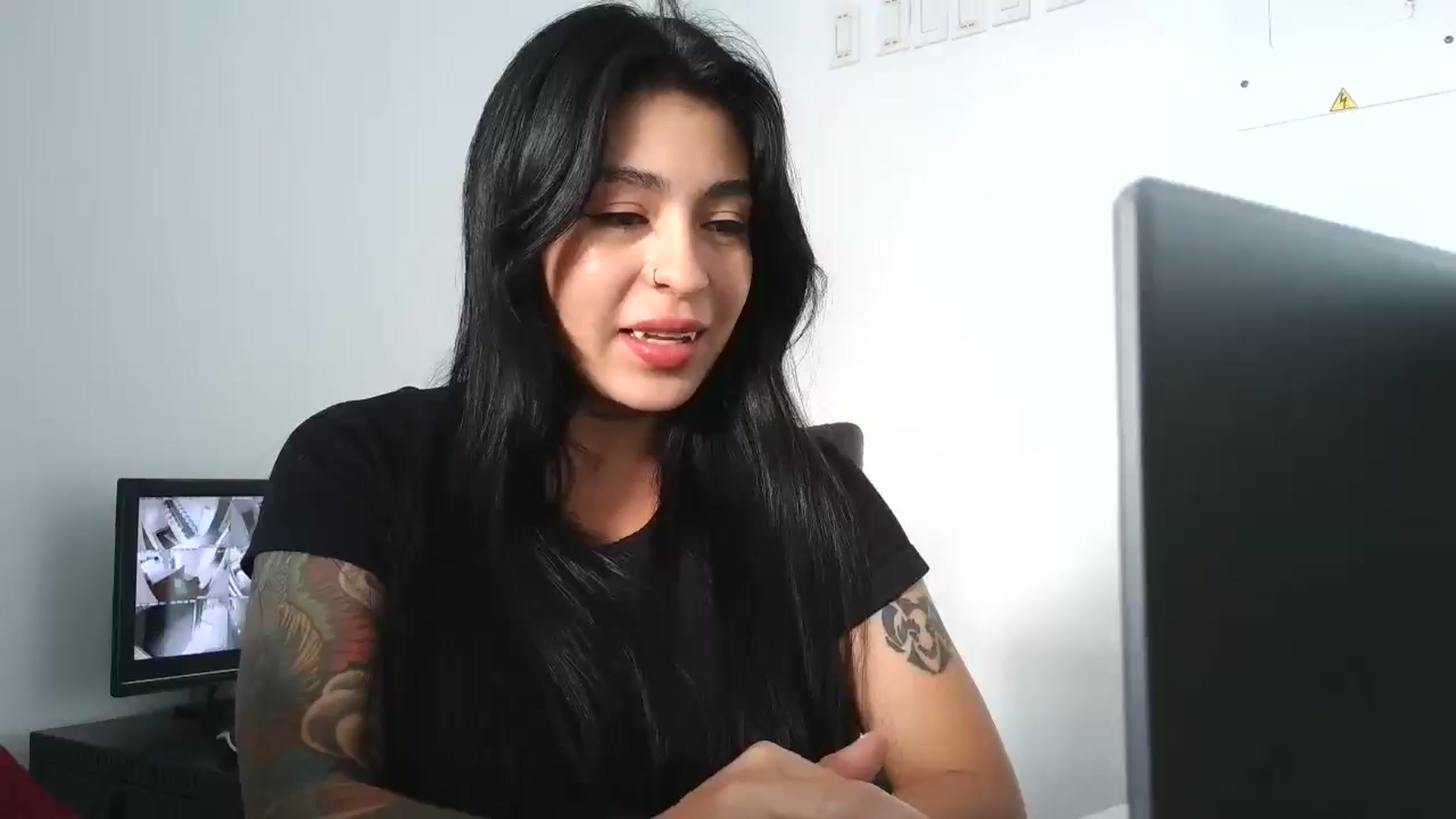 Gallery image thumbnail from yesicat's myfreecams stream on, 10/07/2025, 19:02 image 15 of 20