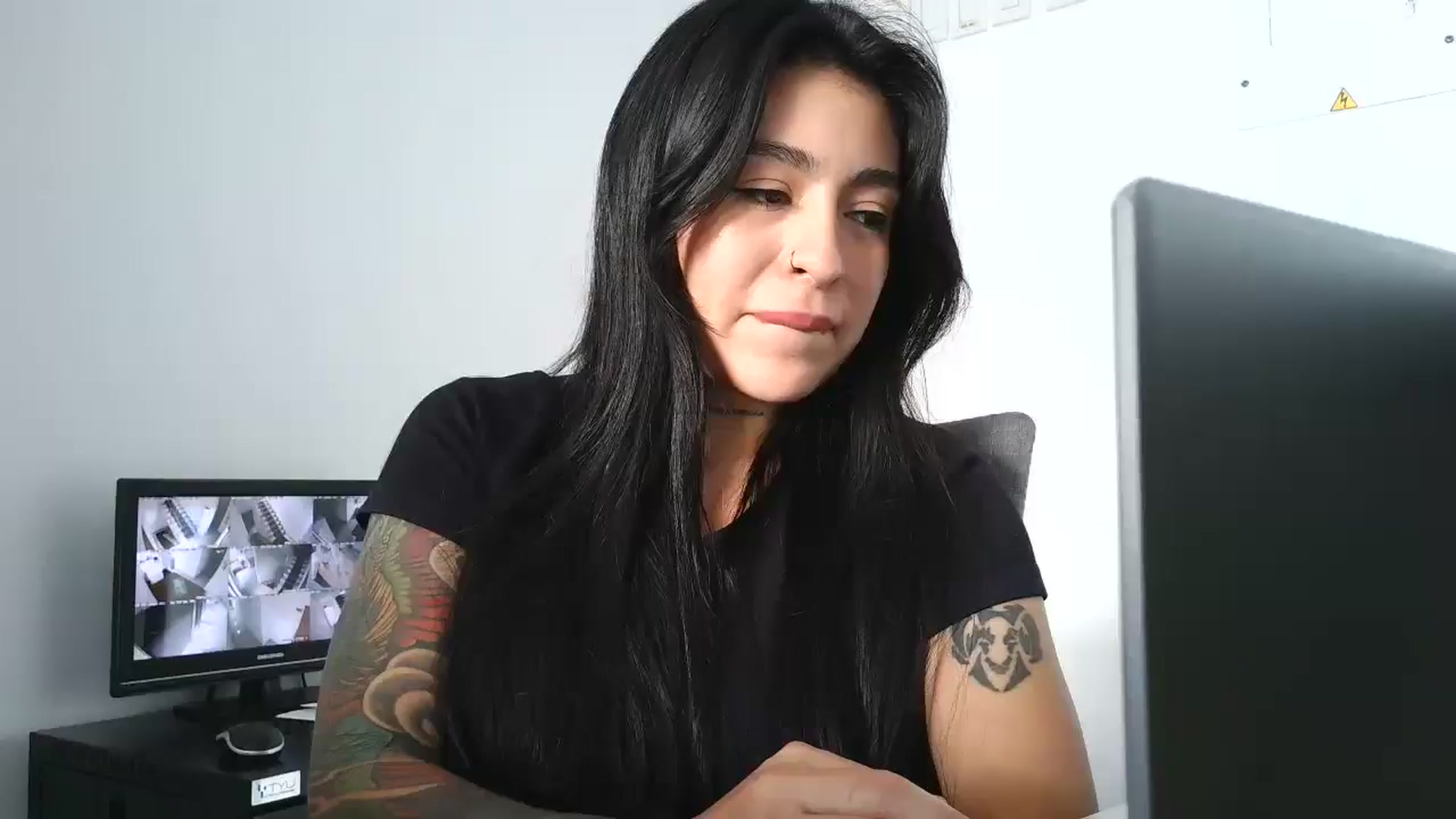 Gallery image thumbnail from yesicat's myfreecams stream on, 10/07/2025, 19:02 image 13 of 20