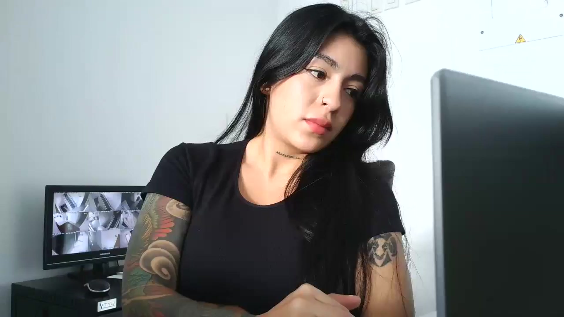 Gallery image thumbnail from yesicat's myfreecams stream on, 10/07/2025, 19:02 image 7 of 20