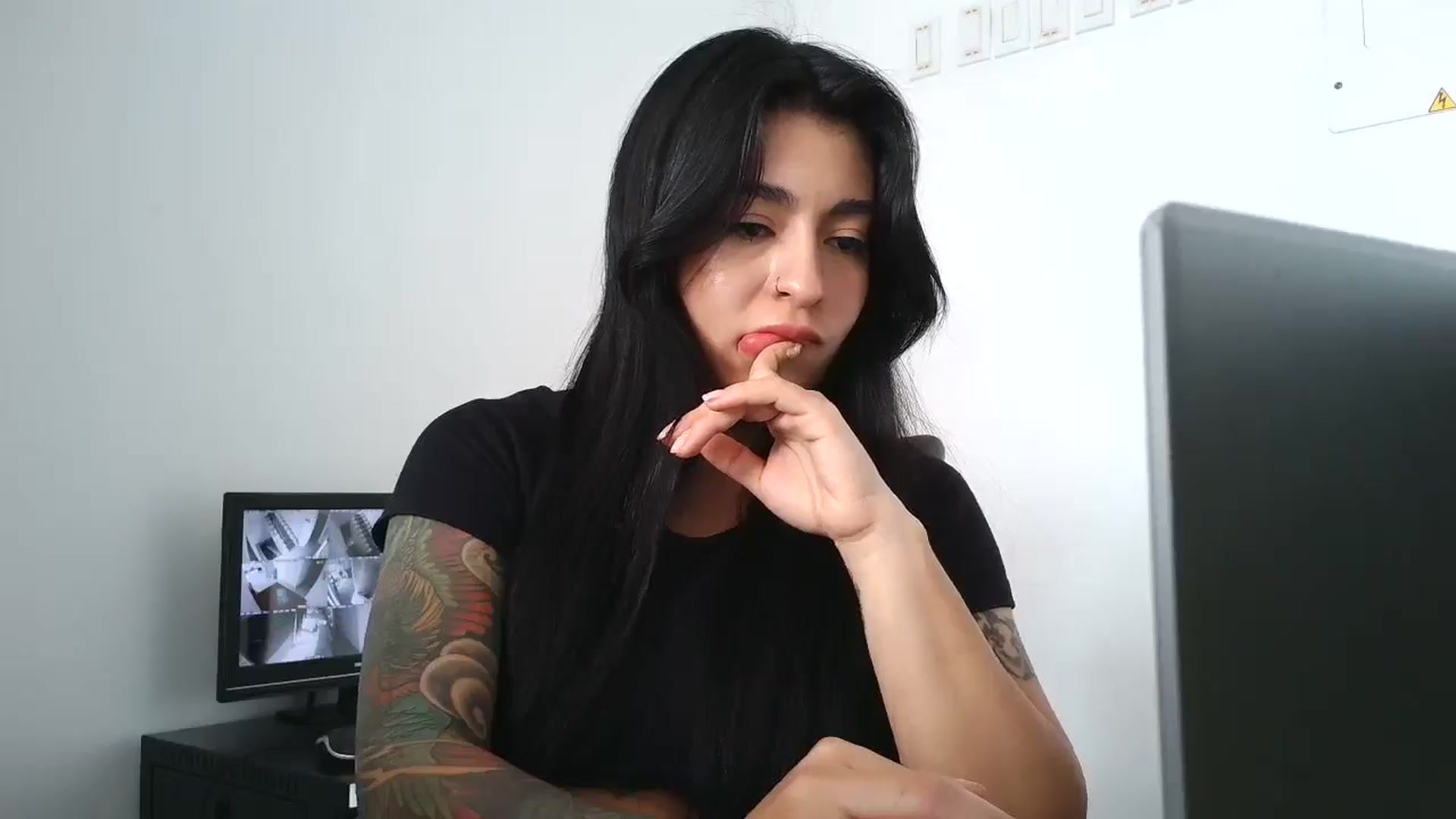 Gallery image thumbnail from yesicat's myfreecams stream on, 10/07/2025, 19:56 image 5 of 20