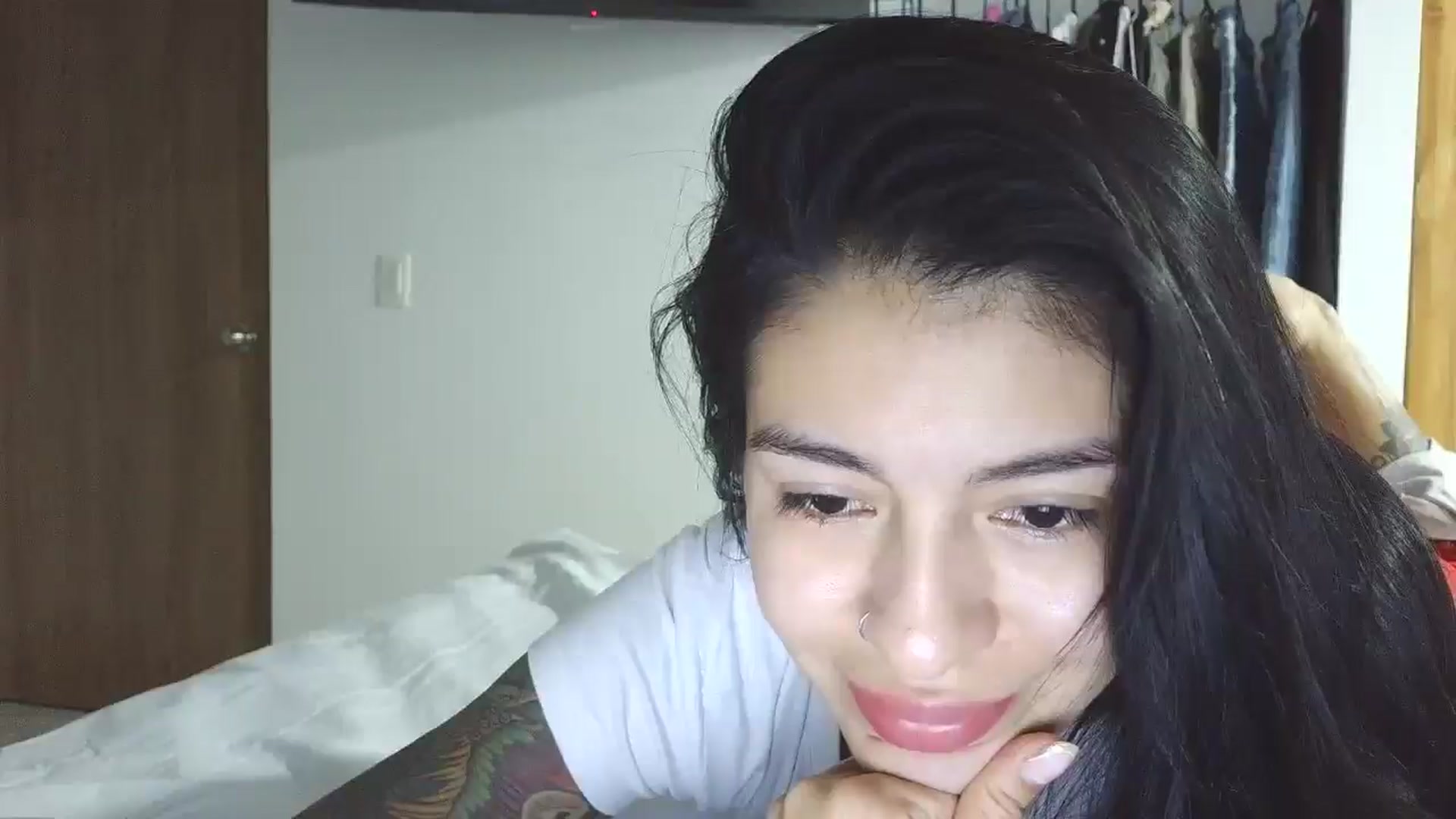 Gallery image thumbnail from yesicat's myfreecams stream on, 10/09/2025, 24:23 image 5 of 20