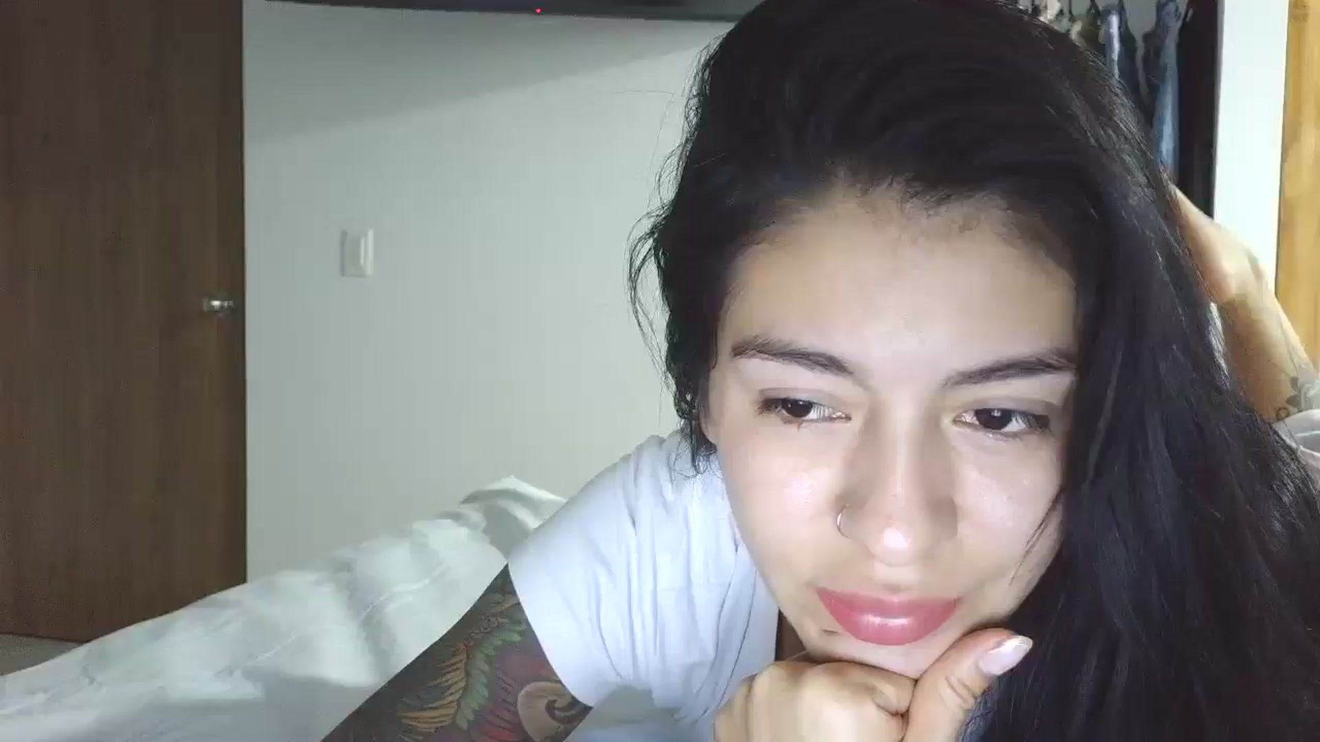 Gallery image thumbnail from yesicat's myfreecams stream on, 10/09/2025, 24:23 image 4 of 20