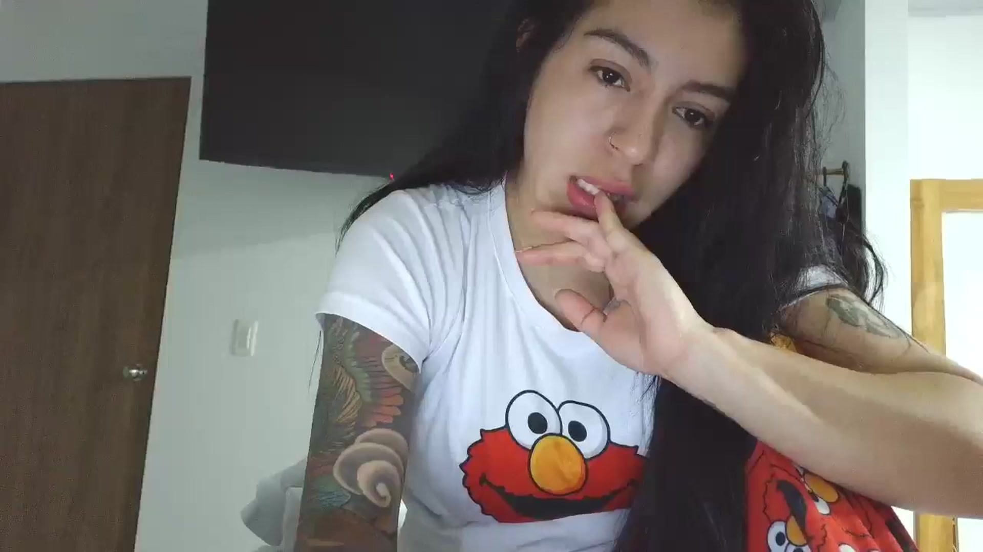Gallery image thumbnail from yesicat's myfreecams stream on, 10/09/2025, 24:23 image 13 of 20