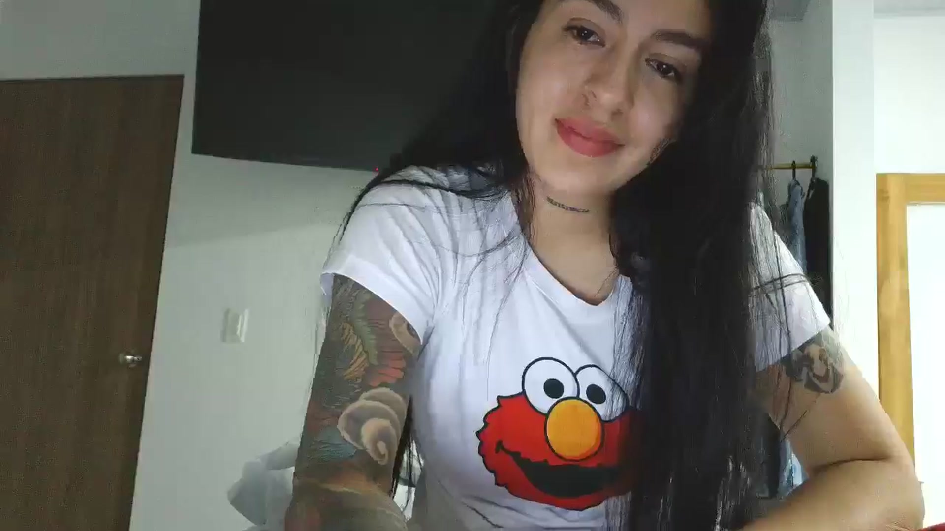 Gallery image thumbnail from yesicat's myfreecams stream on, 10/09/2025, 24:23 image 20 of 20