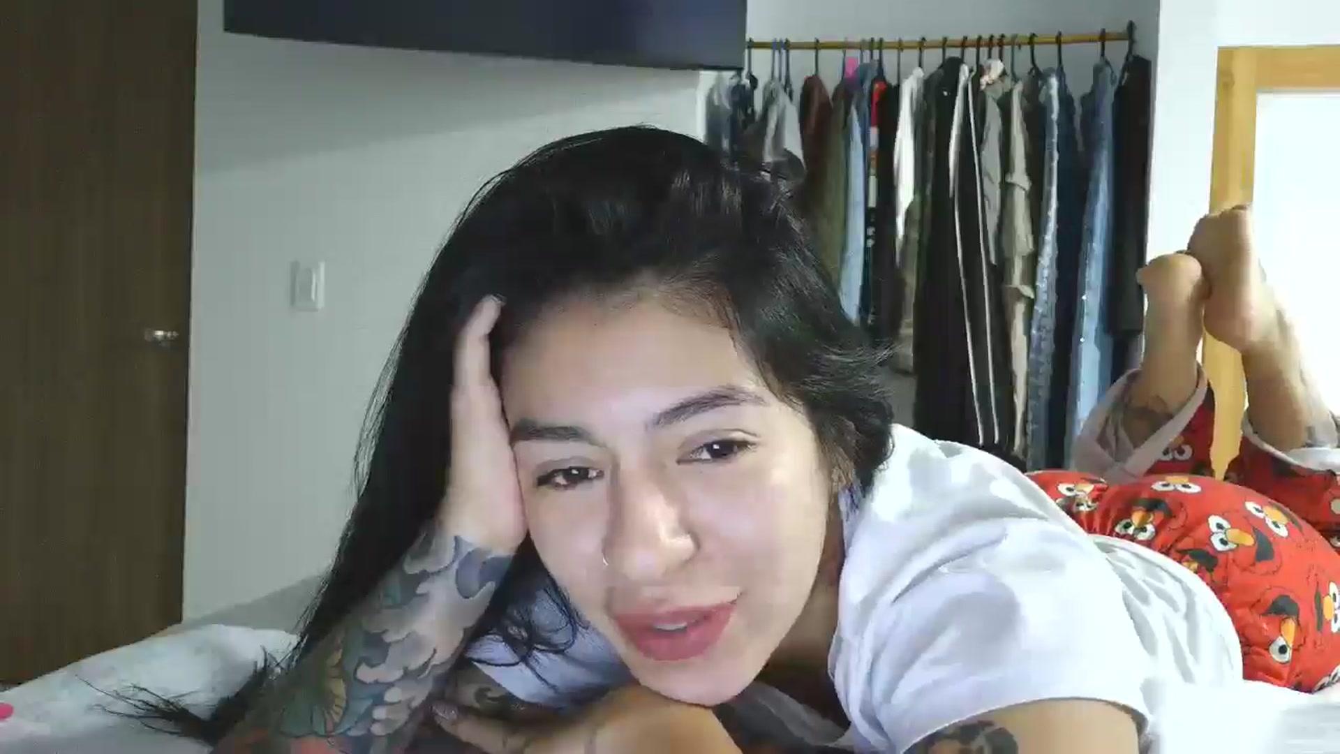 Gallery image thumbnail from yesicat's myfreecams stream on, 10/09/2025, 03:56 image 6 of 20