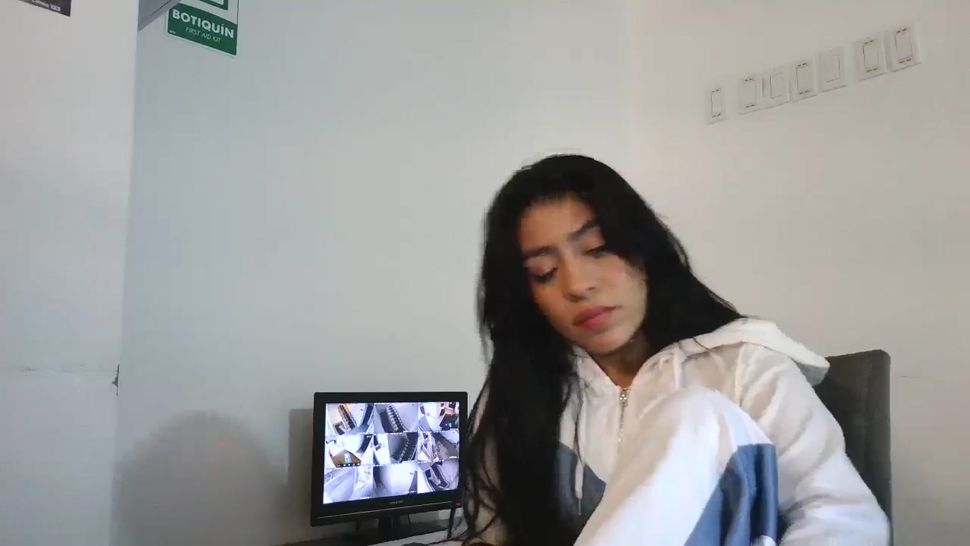 Gallery image thumbnail from yesicat's myfreecams stream on, 10/13/2025, 04:45 image 2 of 20