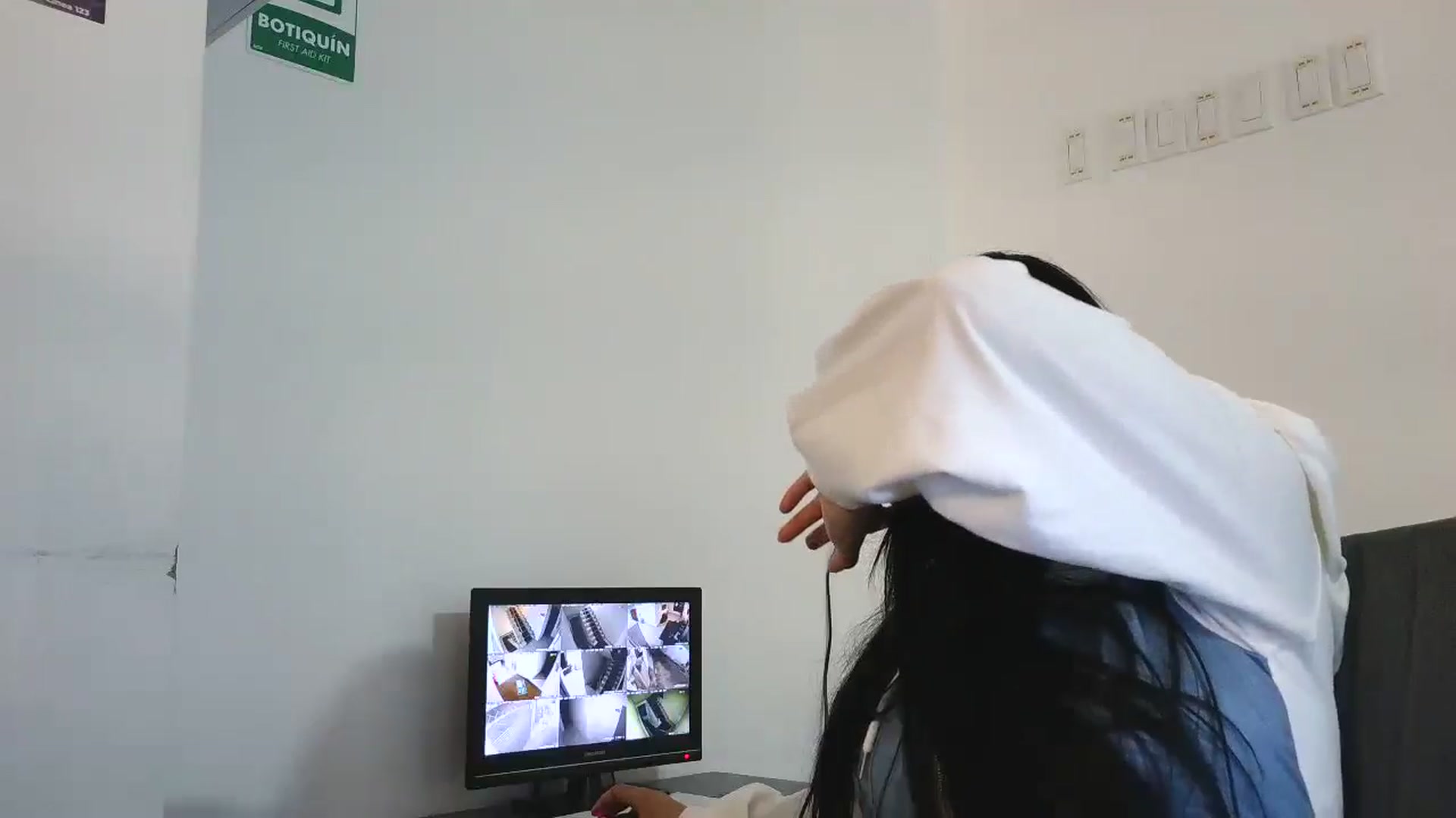 Gallery image thumbnail from yesicat's myfreecams stream on, 10/13/2025, 04:45 image 7 of 20