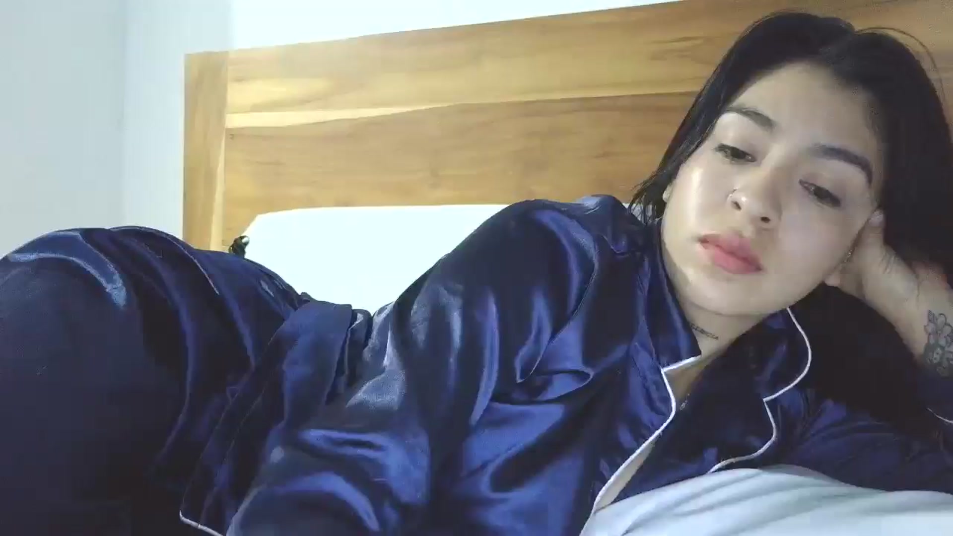 Gallery image thumbnail from yesicat's myfreecams stream on, 10/14/2025, 01:31 image 19 of 20