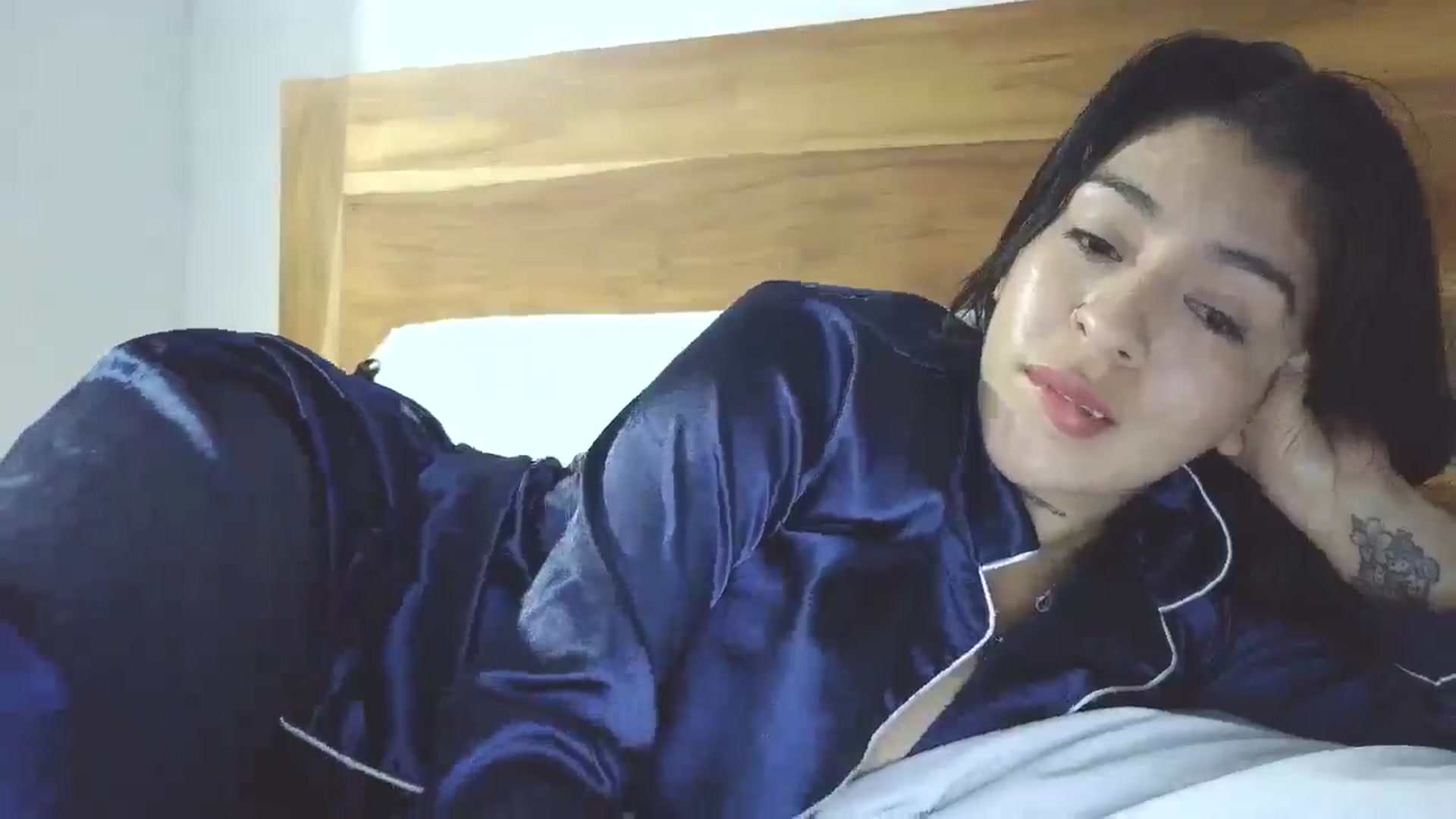 Gallery image thumbnail from yesicat's myfreecams stream on, 10/14/2025, 01:31 image 20 of 20