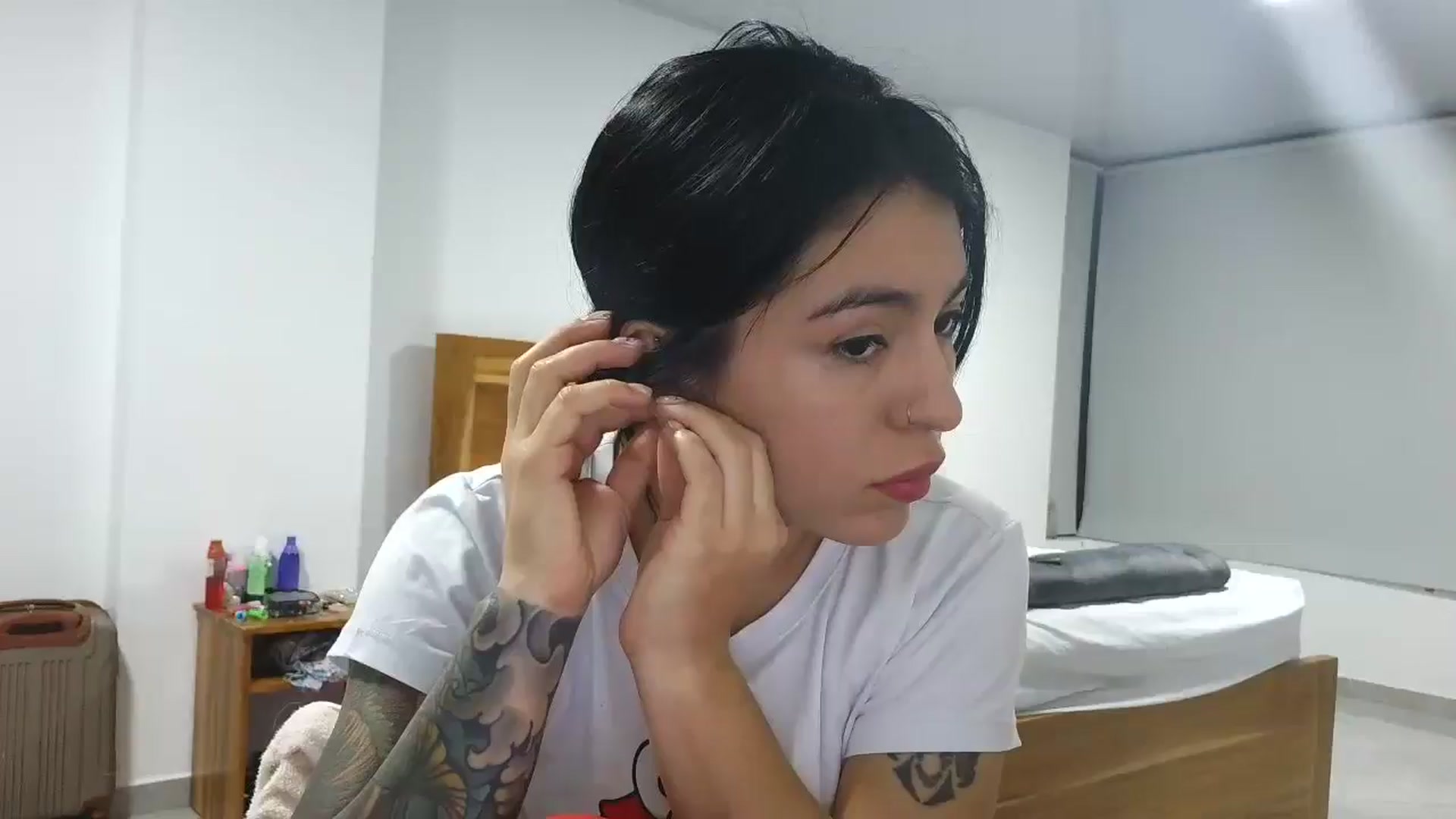 Gallery image thumbnail from yesicat's myfreecams stream on, 10/16/2025, 24:26 image 1 of 20
