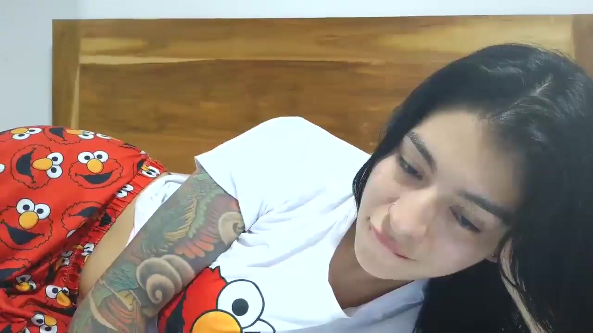 Gallery image thumbnail from yesicat's myfreecams stream on, 10/16/2025, 03:18 image 10 of 20