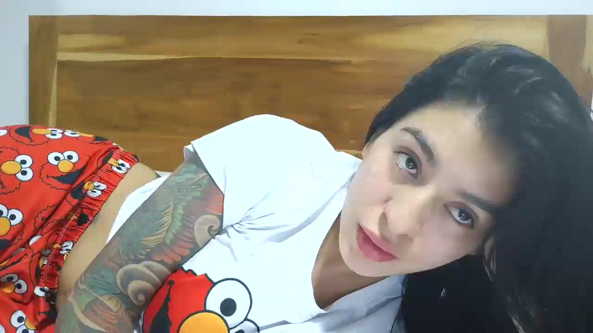 Gallery image thumbnail from yesicat's myfreecams stream on, 10/16/2025, 03:18 image 15 of 20