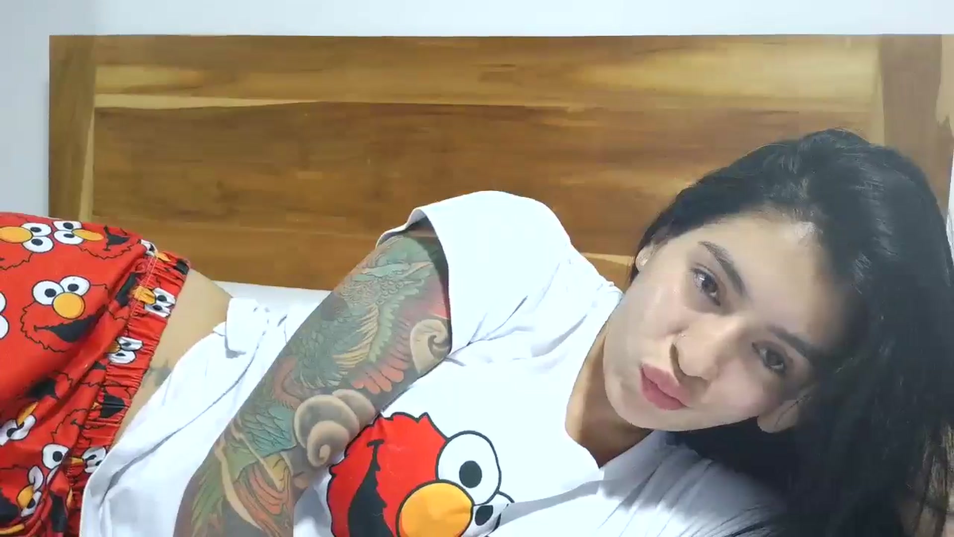 Gallery image thumbnail from yesicat's myfreecams stream on, 10/16/2025, 03:37 image 6 of 20