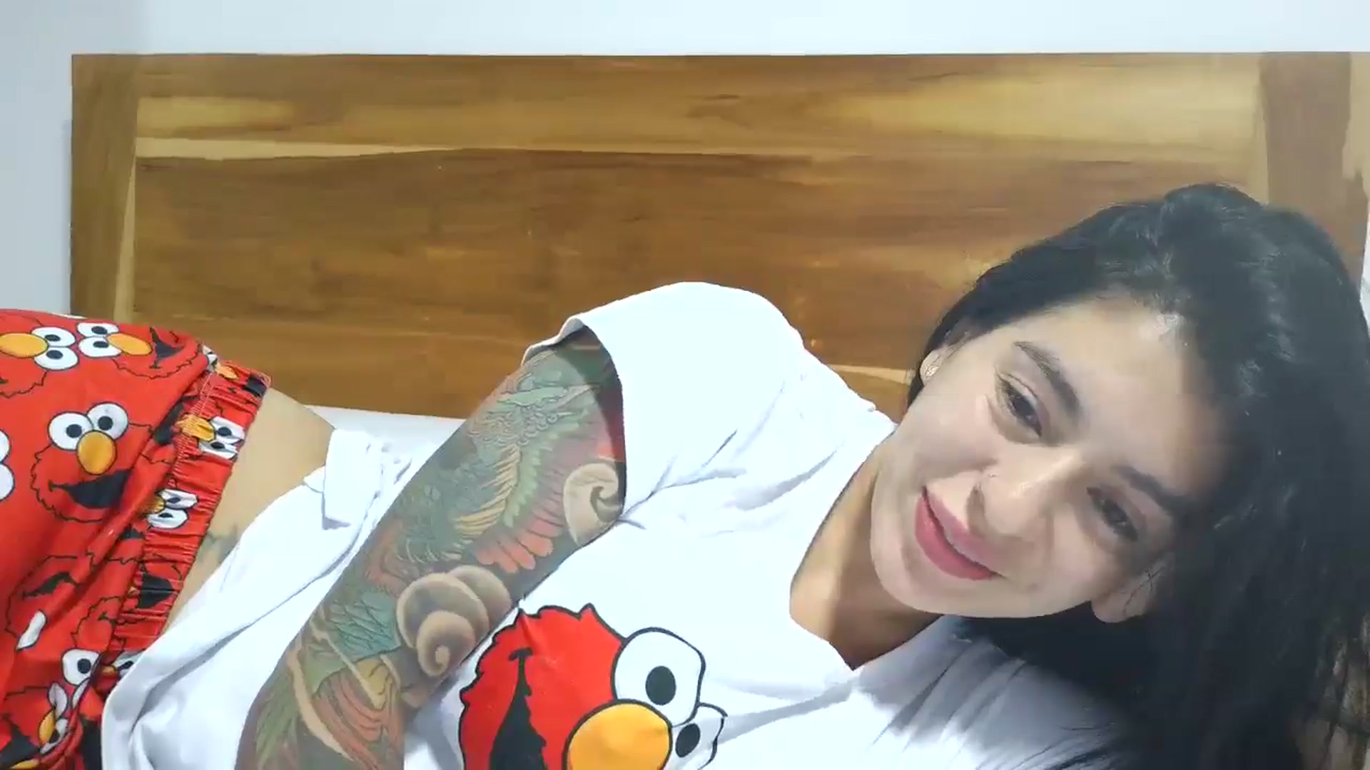 Gallery image thumbnail from yesicat's myfreecams stream on, 10/16/2025, 03:37 image 5 of 20
