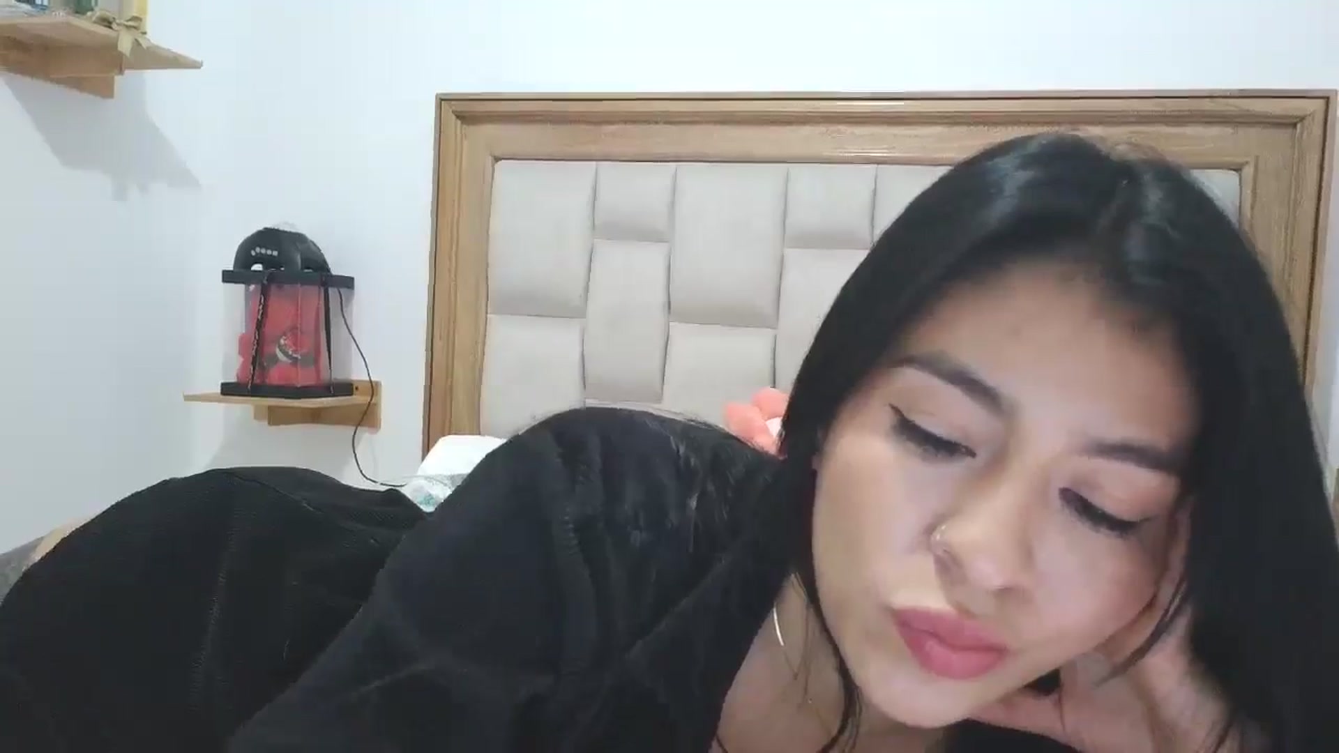 Gallery image thumbnail from yesicat's myfreecams stream on, 10/25/2025, 22:44 image 14 of 20