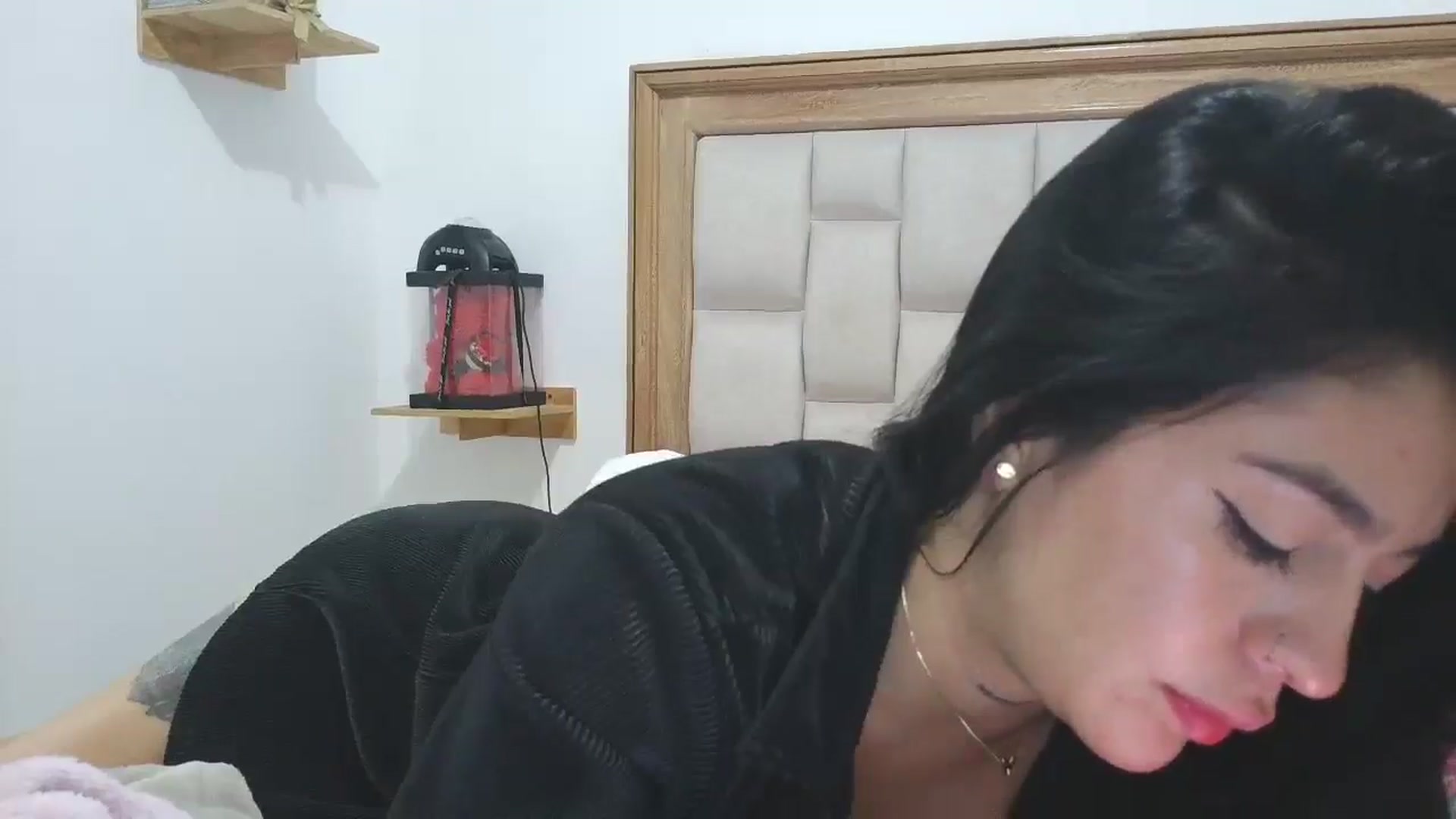 Gallery image thumbnail from yesicat's myfreecams stream on, 10/26/2025, 01:59 image 17 of 20