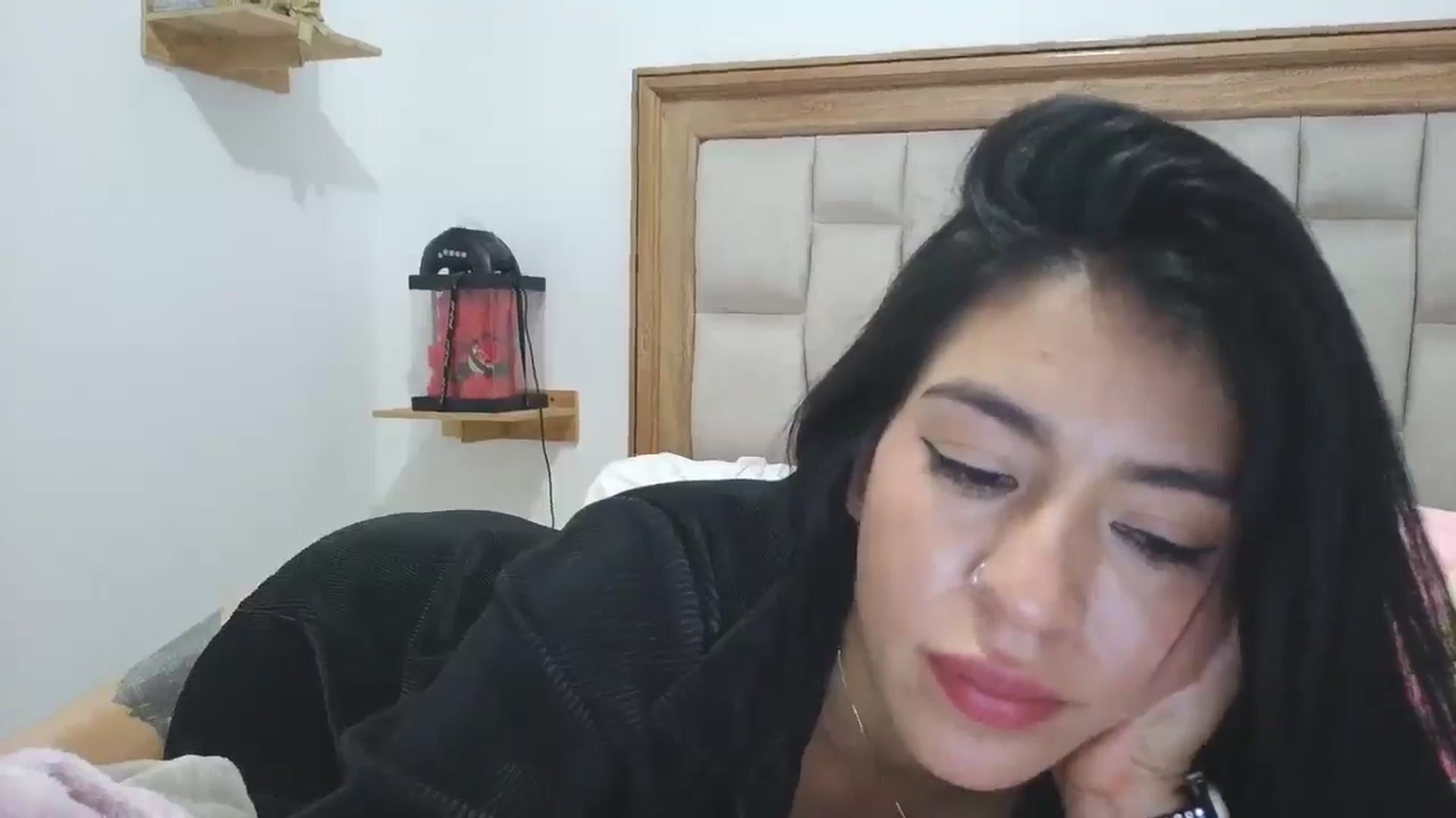 Gallery image thumbnail from yesicat's myfreecams stream on, 10/26/2025, 01:59 image 18 of 20