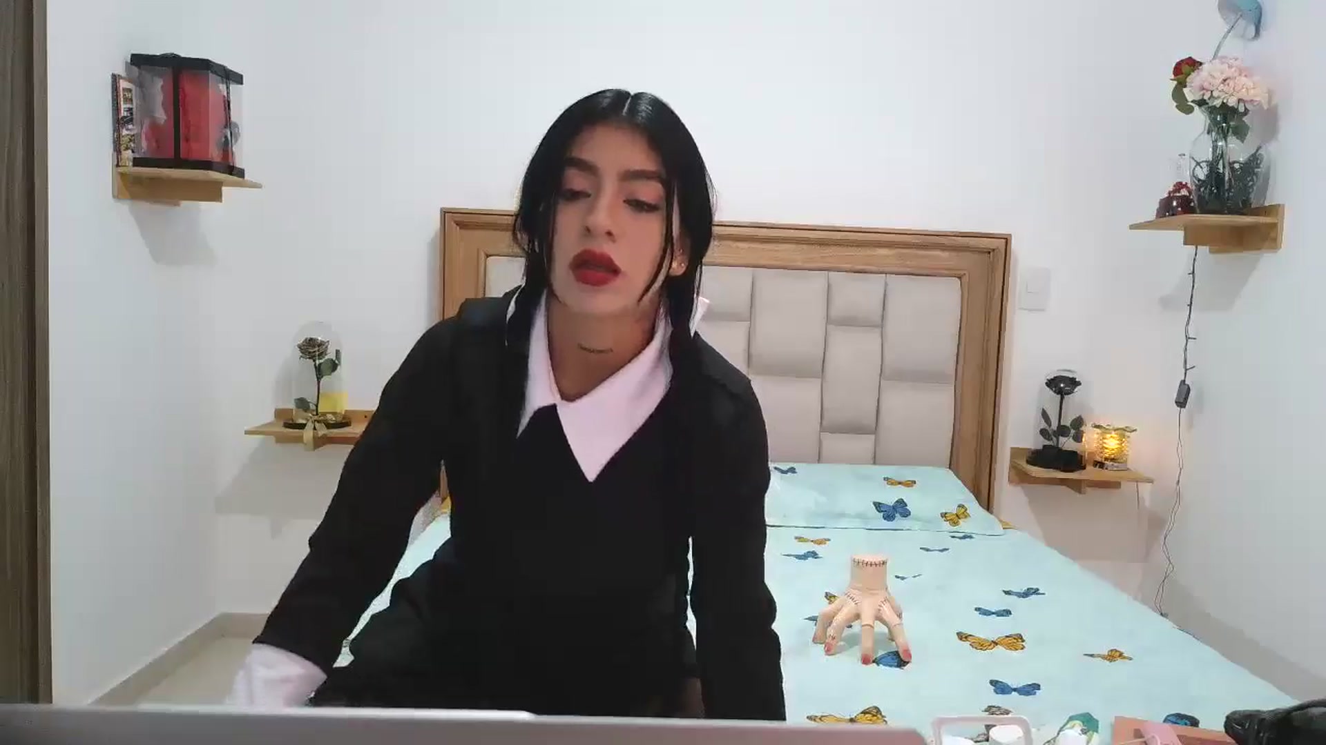 Gallery image thumbnail from yesicat's myfreecams stream on, 10/31/2025, 21:08 image 12 of 20