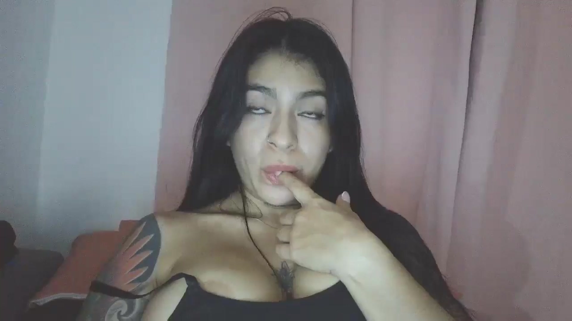 Gallery image thumbnail from yesicat's myfreecams stream on, 11/07/2025, 04:19 image 17 of 20