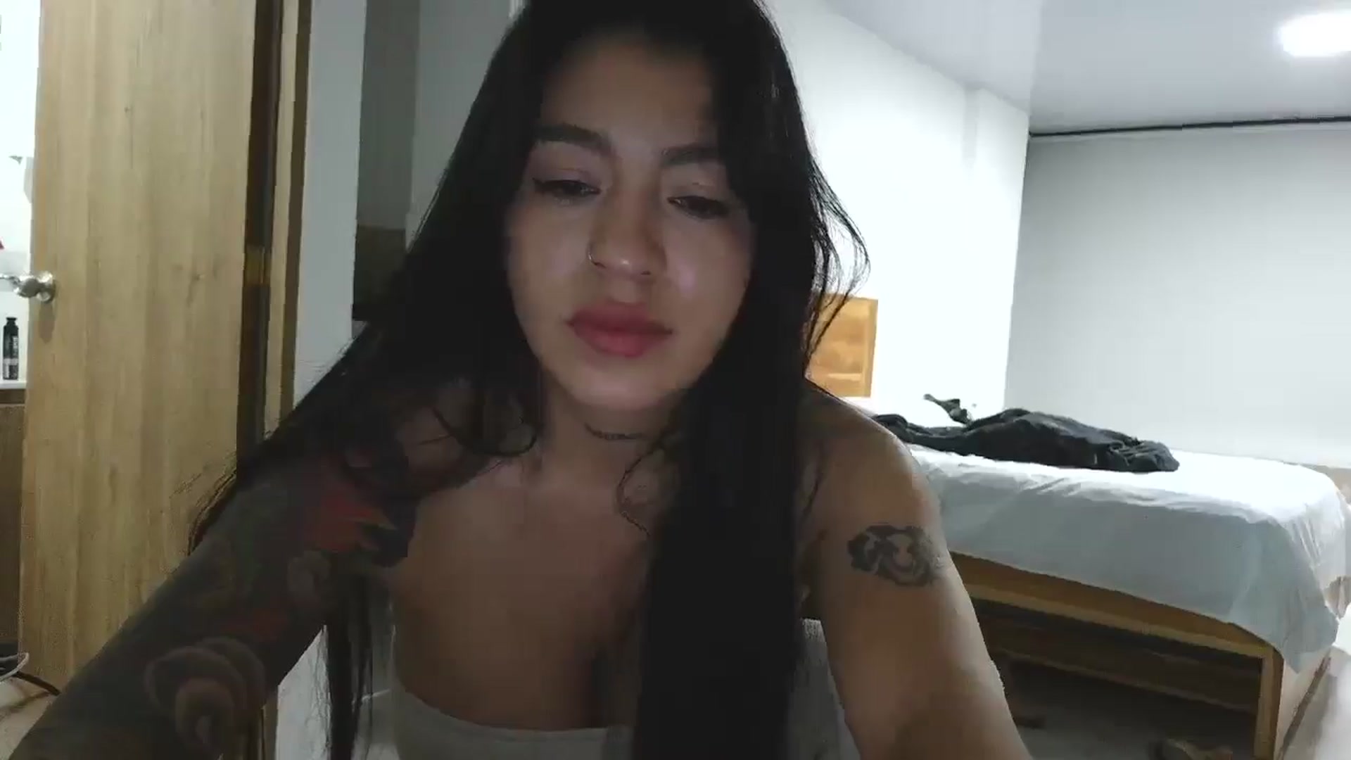 Gallery image thumbnail from yesicat's myfreecams stream on, 11/10/2025, 02:21 image 5 of 20