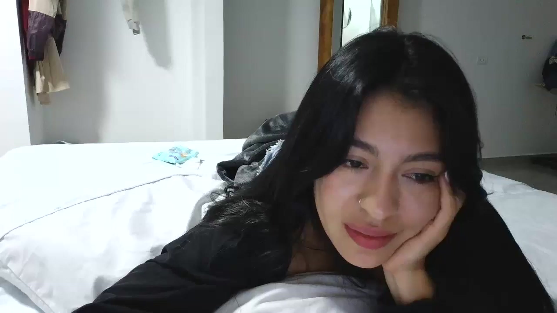 Gallery image thumbnail from yesicat's myfreecams stream on, 11/14/2025, 04:16 image 8 of 20