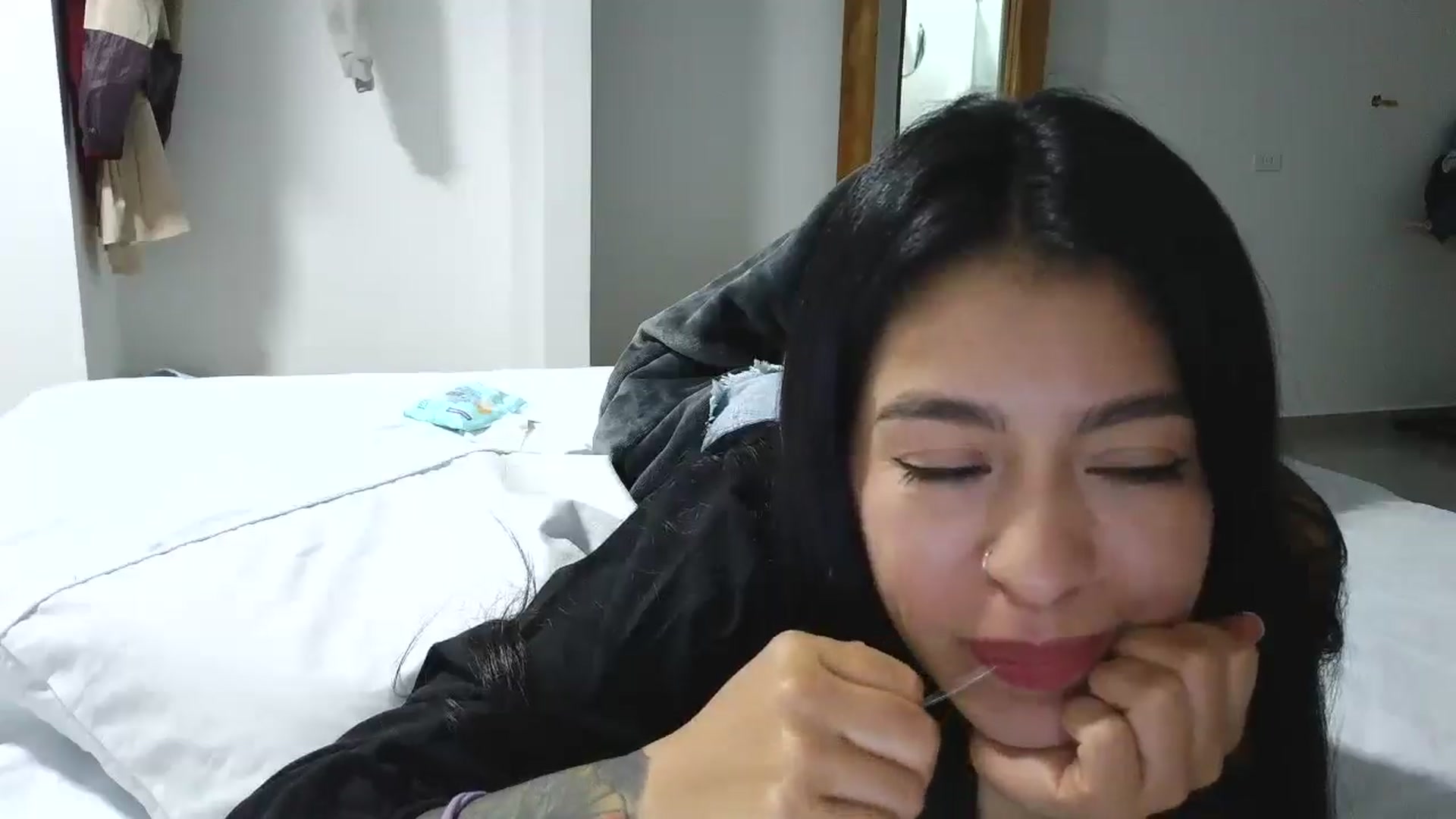 Gallery image thumbnail from yesicat's myfreecams stream on, 11/14/2025, 04:16 image 2 of 20