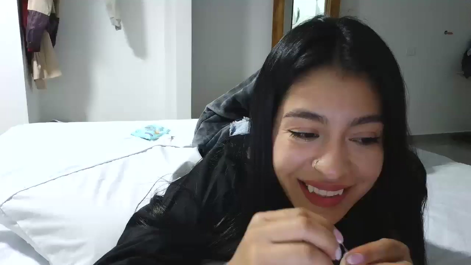 Gallery image thumbnail from yesicat's myfreecams stream on, 11/14/2025, 04:16 image 1 of 20