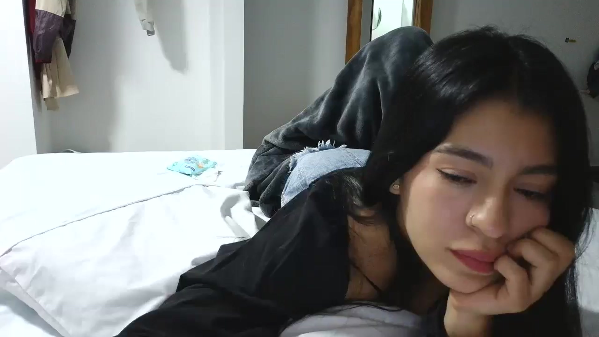Gallery image thumbnail from yesicat's myfreecams stream on, 11/14/2025, 04:16 image 4 of 20