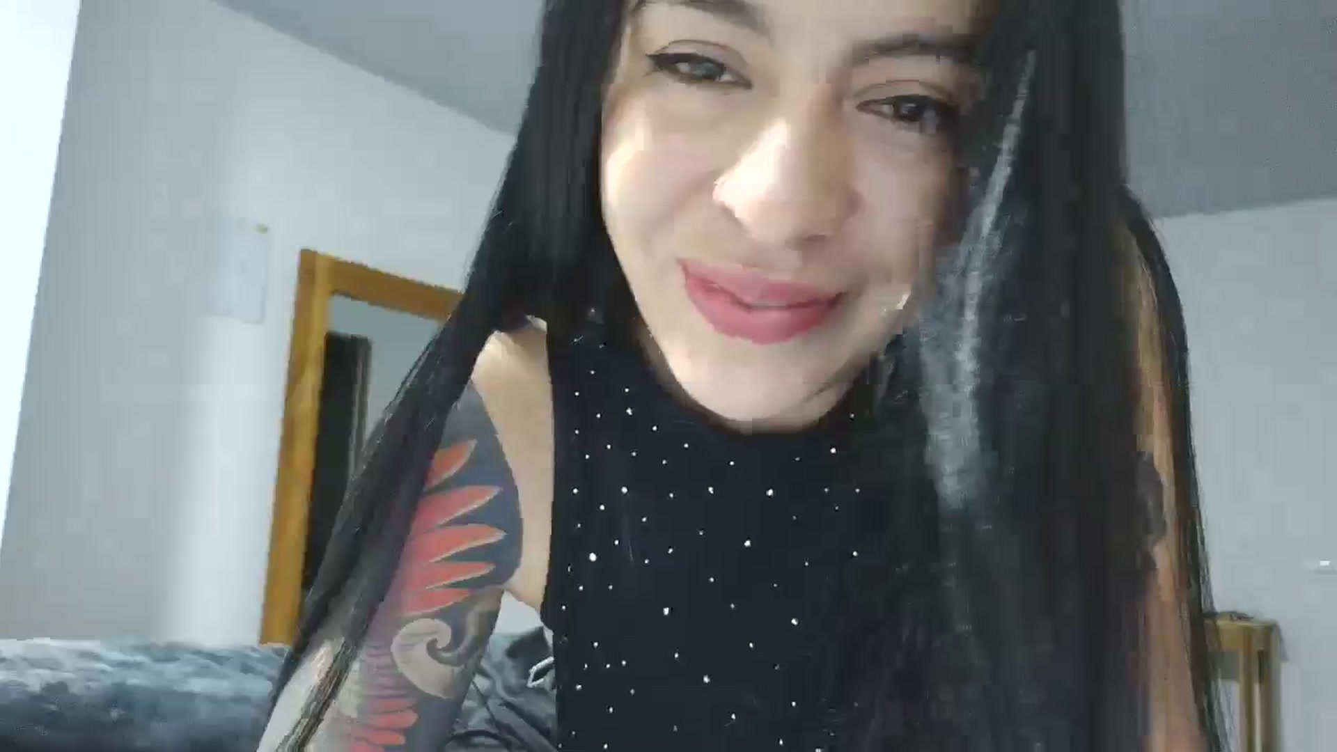 Gallery image thumbnail from yesicat's myfreecams stream on, 11/15/2025, 02:39 image 9 of 20