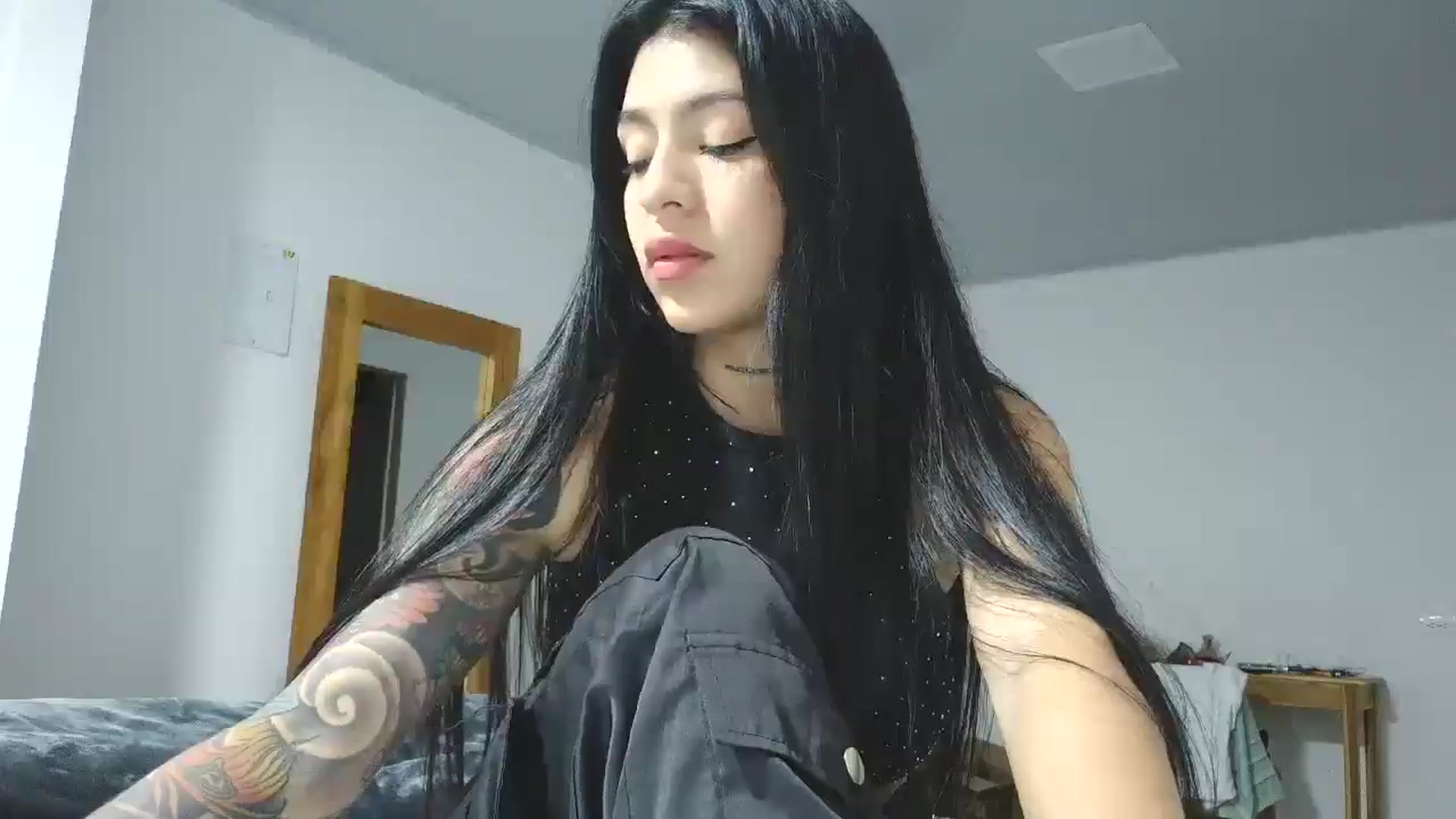 Gallery image thumbnail from yesicat's myfreecams stream on, 11/15/2025, 02:39 image 10 of 20
