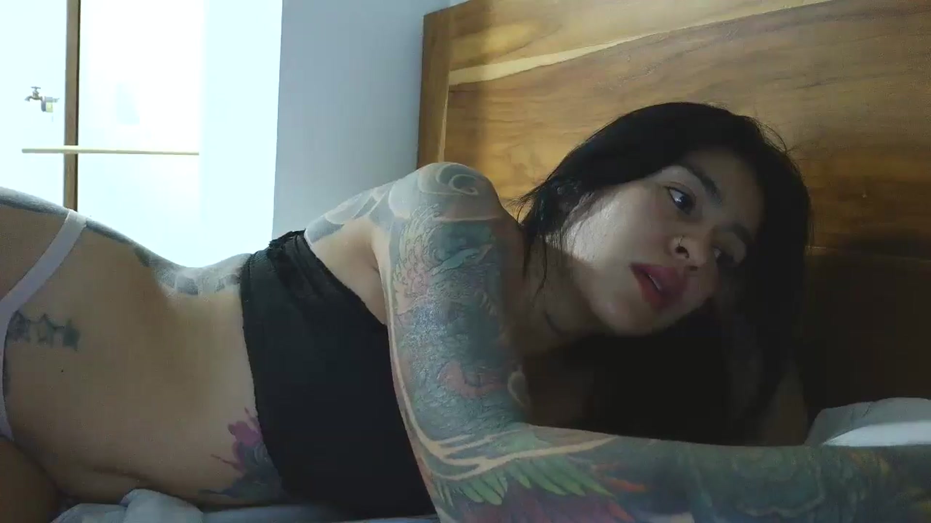 Gallery image thumbnail from yesicat's myfreecams stream on, 11/19/2025, 24:53 image 2 of 20