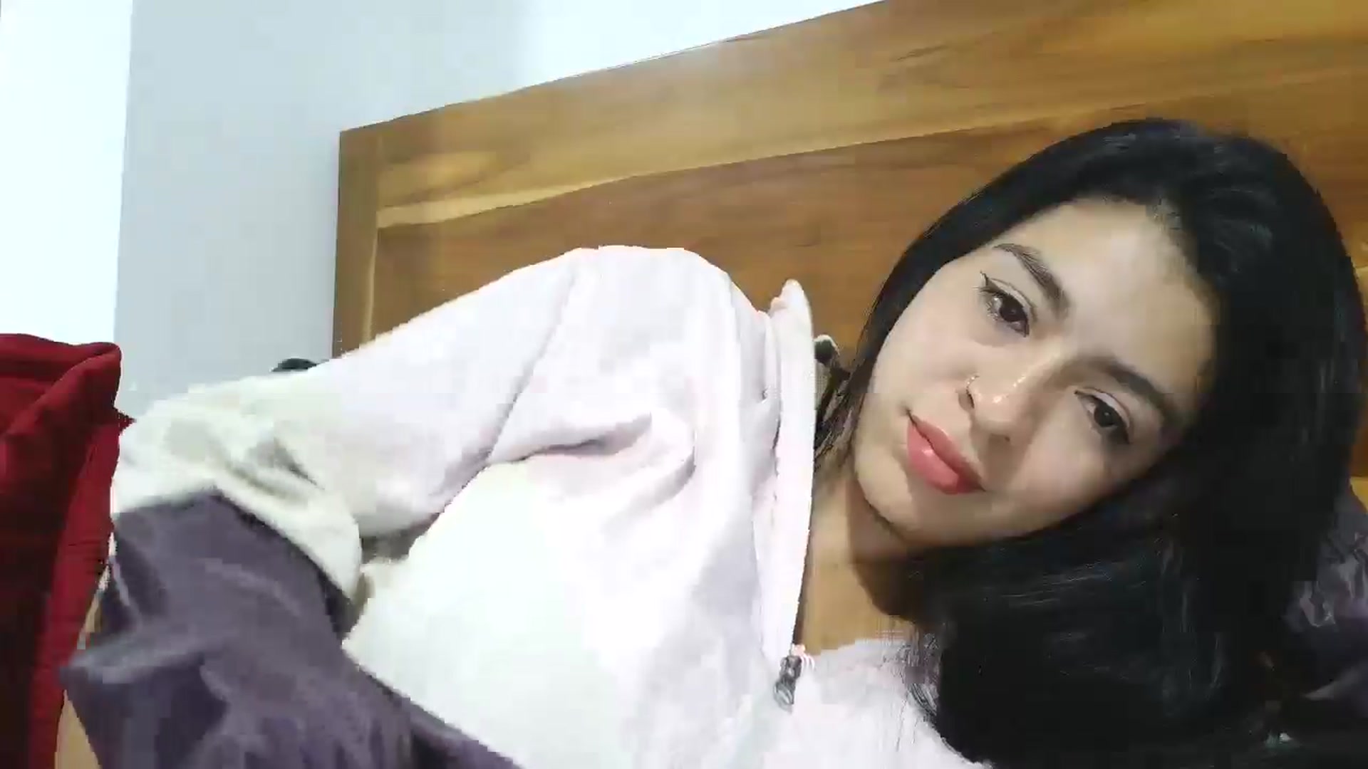 Gallery image thumbnail from yesicat's myfreecams stream on, 11/20/2025, 01:47 image 14 of 20